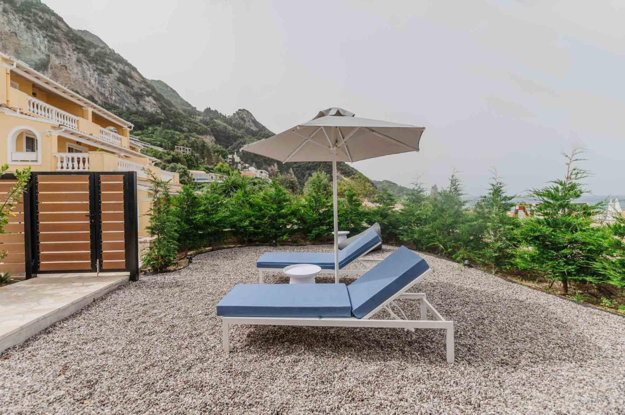 Sea Breeze & Aparthotel 2*