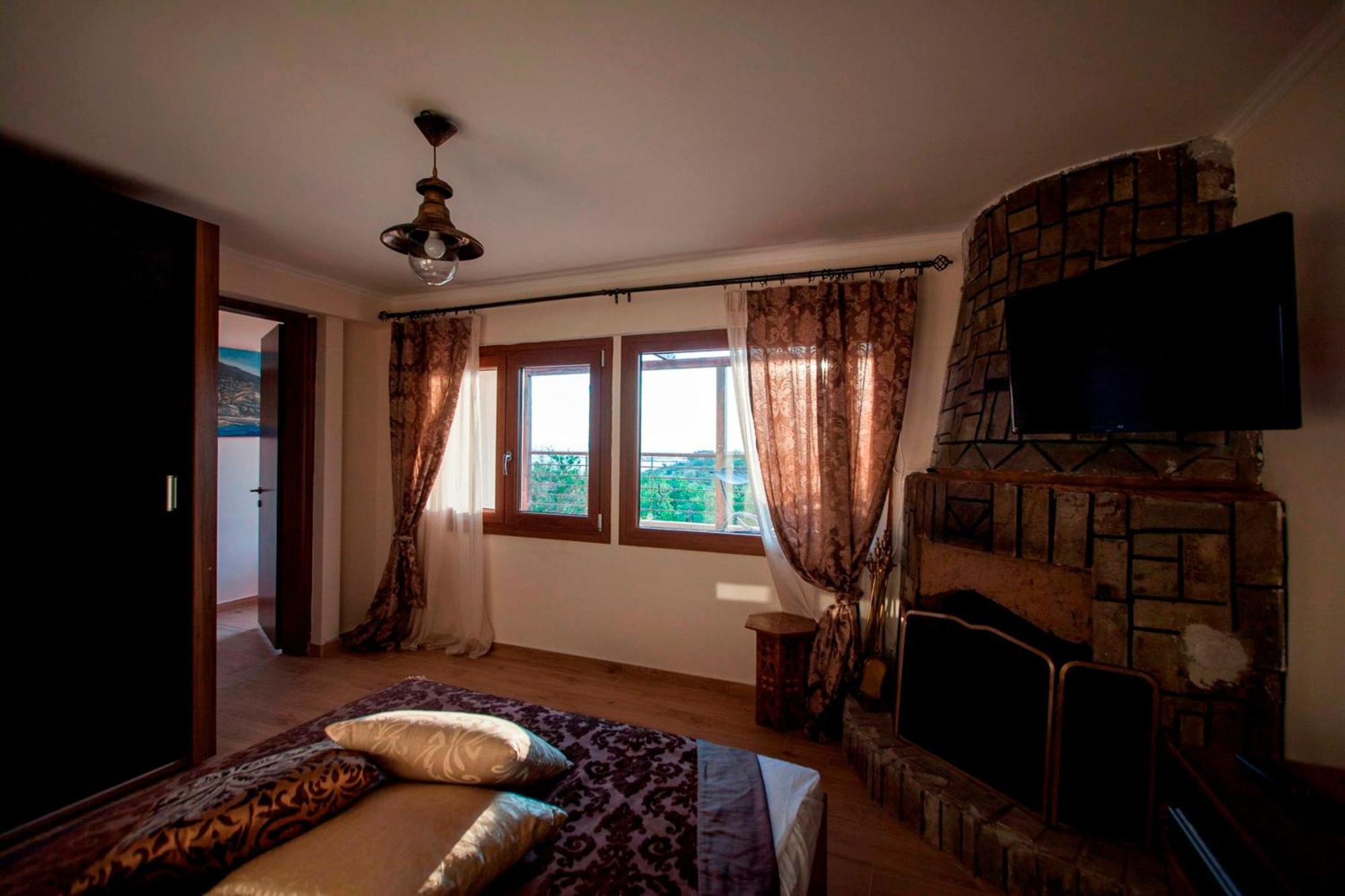 Laskari Sea View Villa *