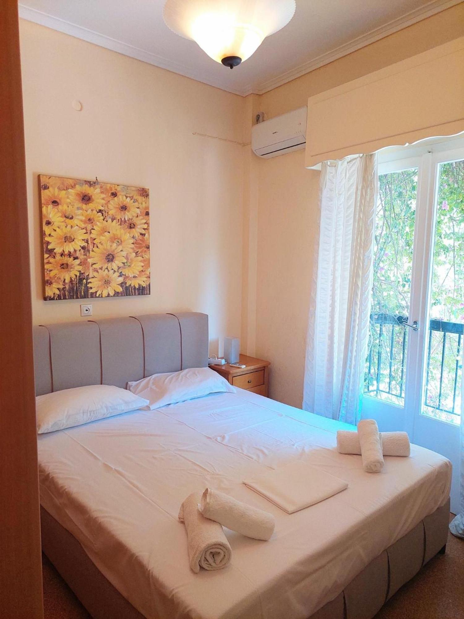 Cozy In Acropolis With Roof Garden