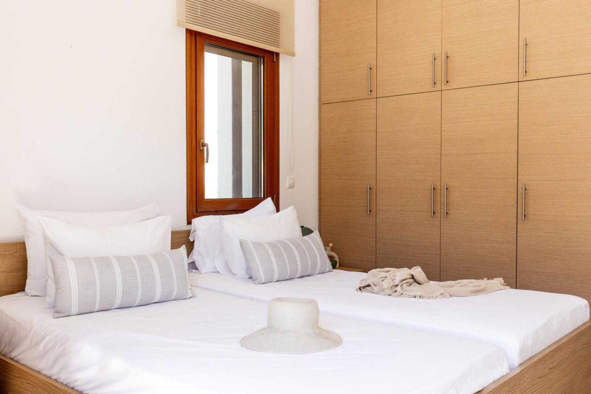 Infinite Blue - Residencies With Private Pools * Agia Pelagia (Crete)