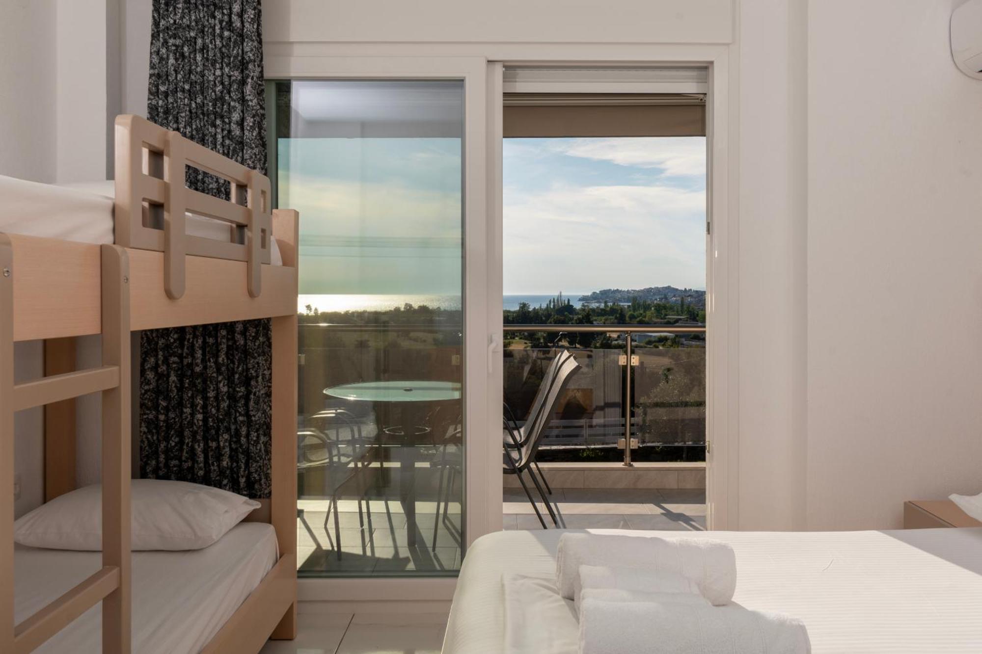 Aparthotel Art *