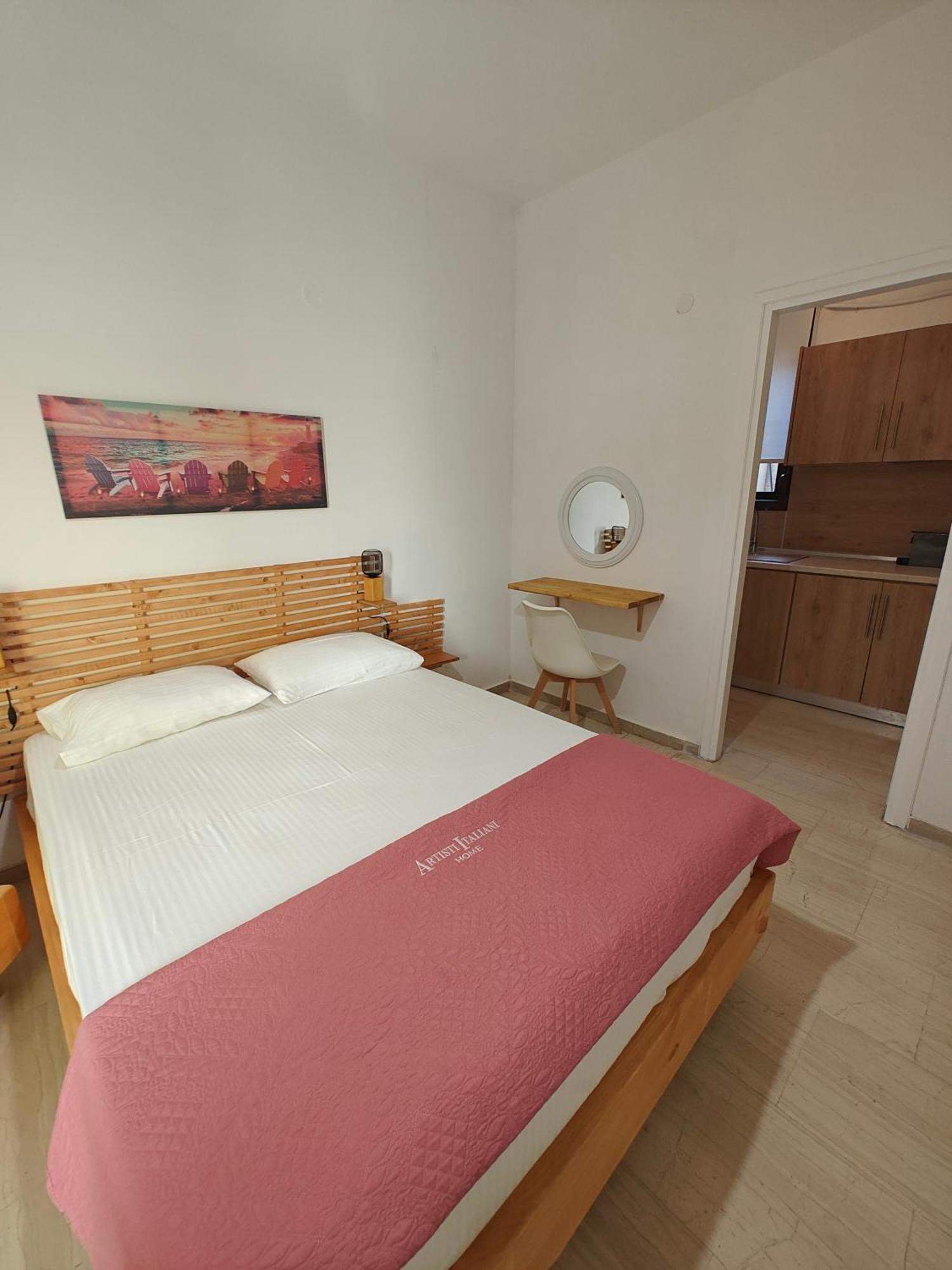 Anthoula House Inn *