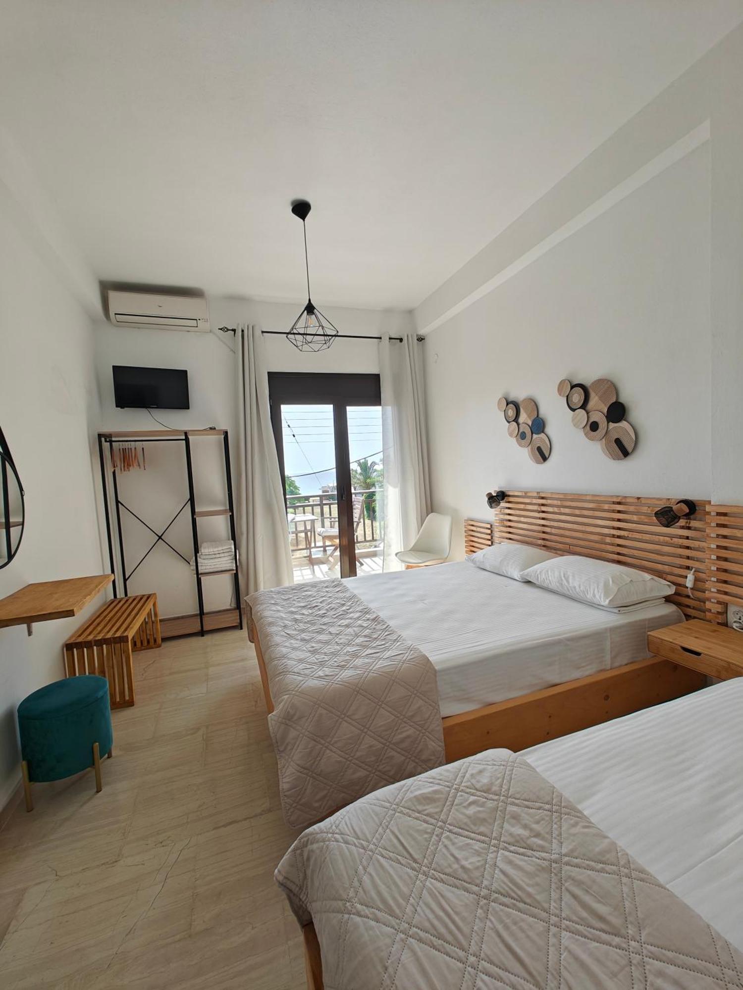 Anthoula House *