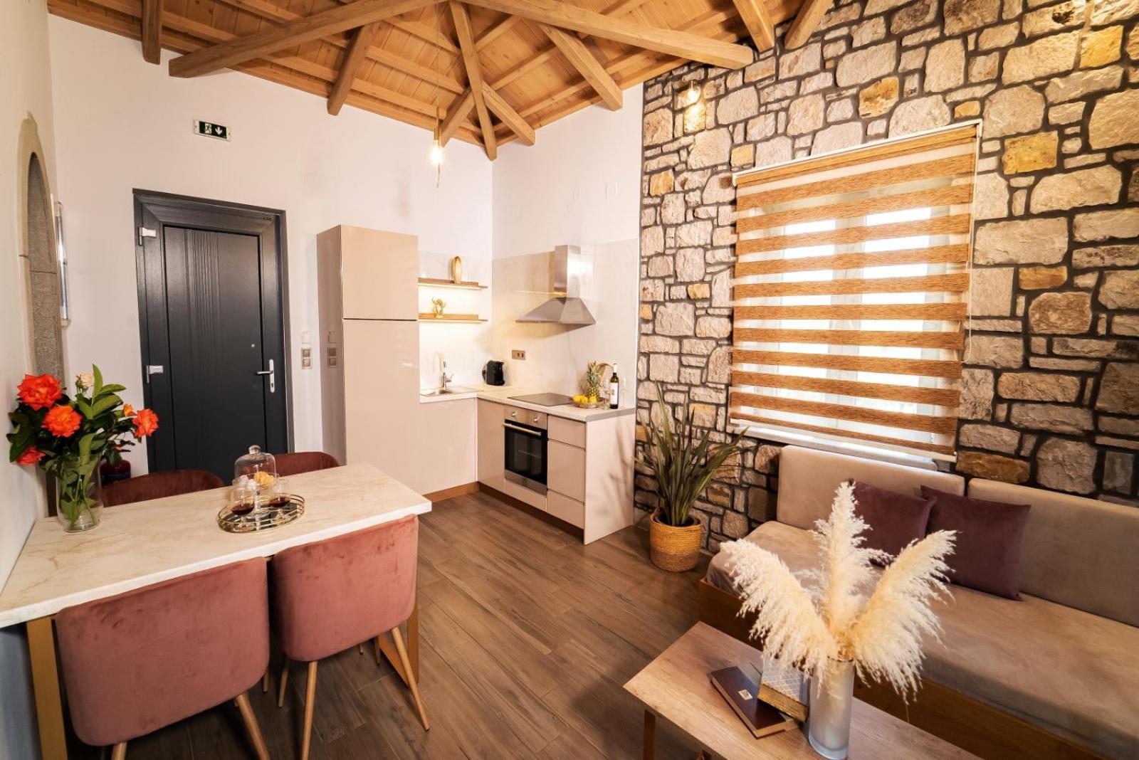 Lithoessa Luxury