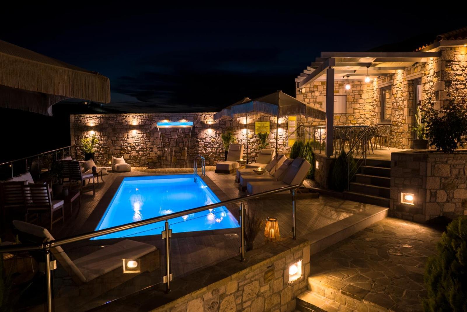 Lithoessa Luxury *