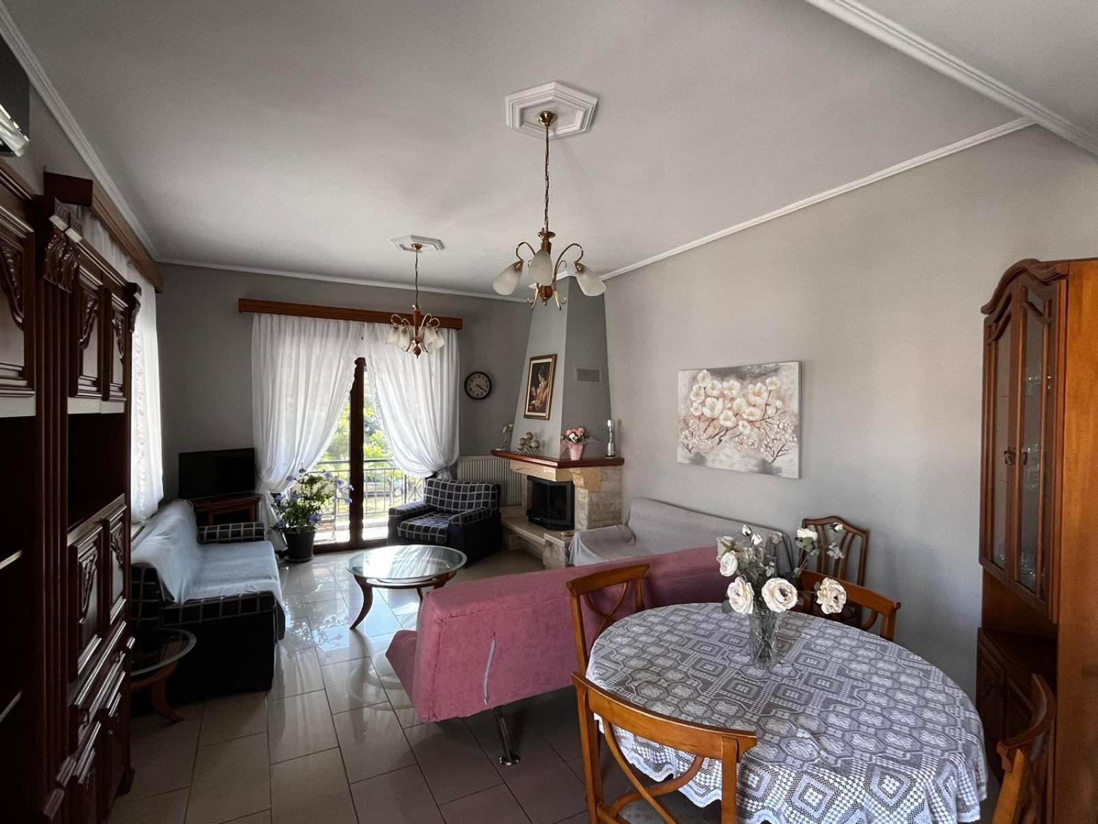 Soula's Sunshine Big Apartment