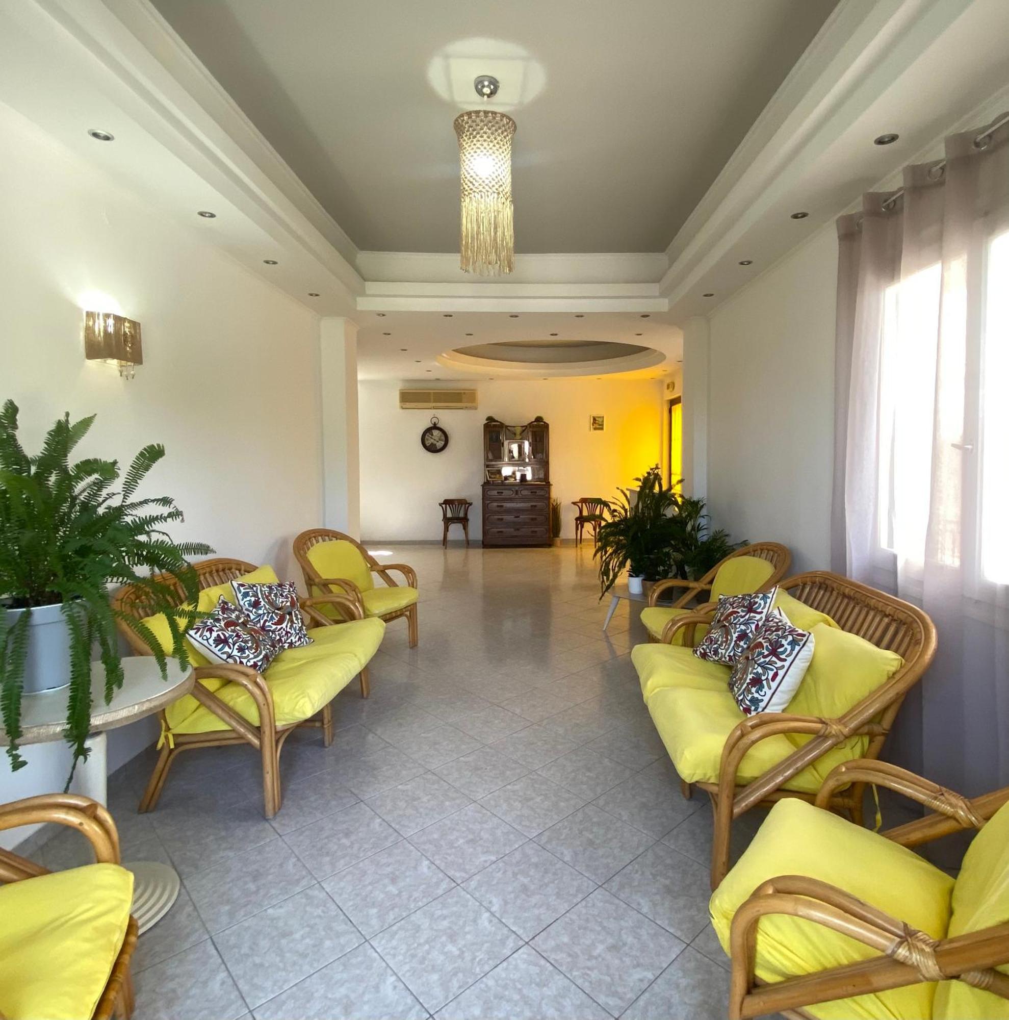 Aparthotel Lemon Art Tolo
