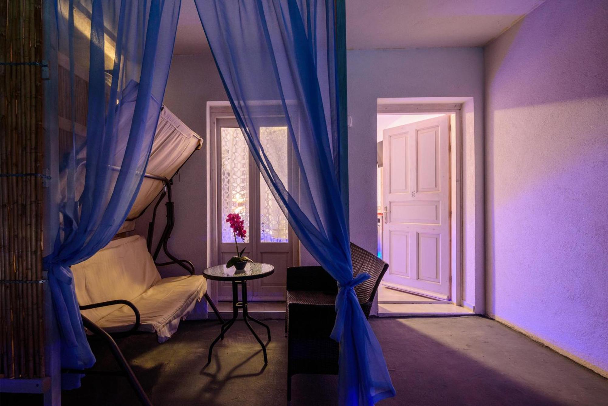 Nalu Hotel *