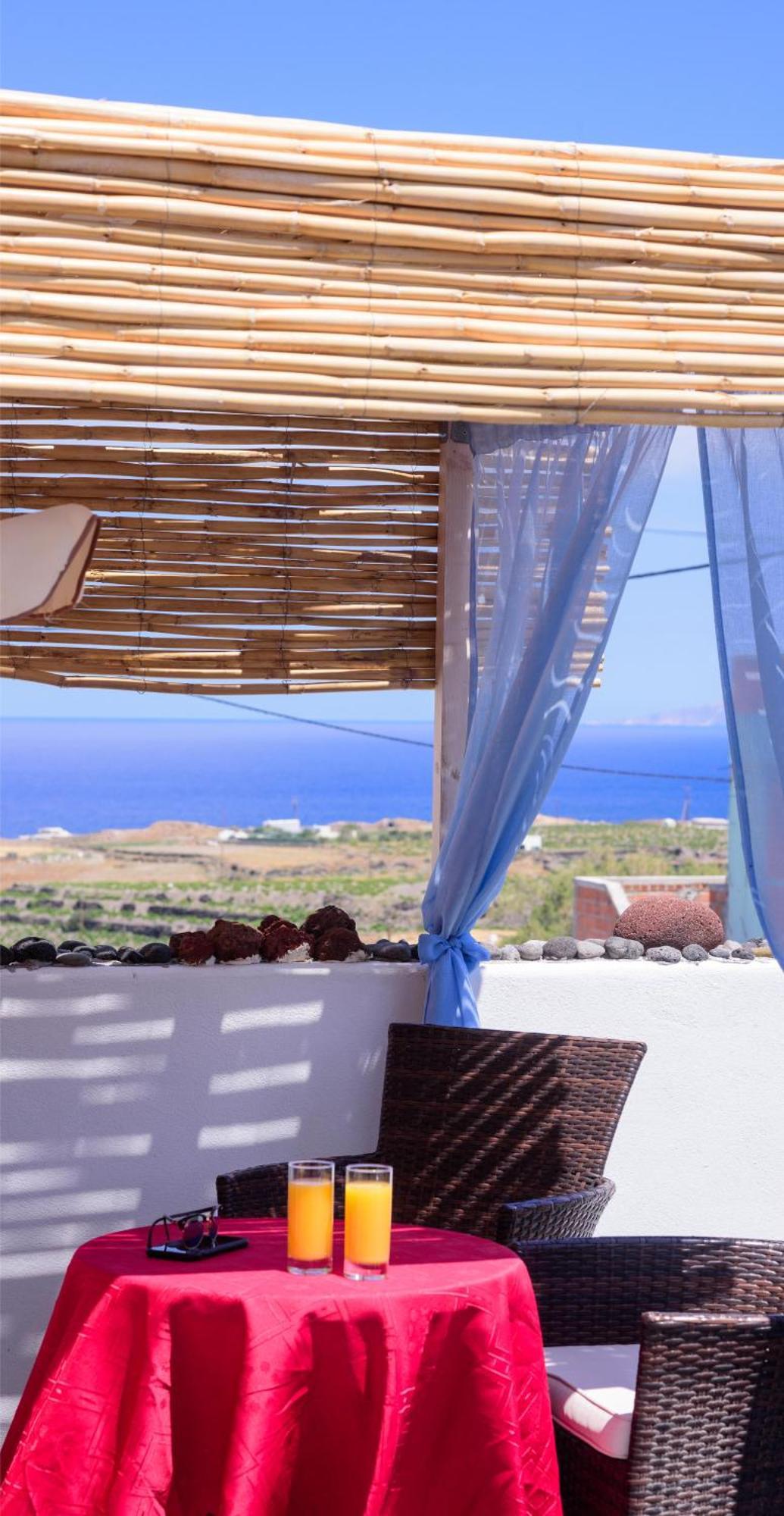 Hotel Nalu Fira (Santorini)
