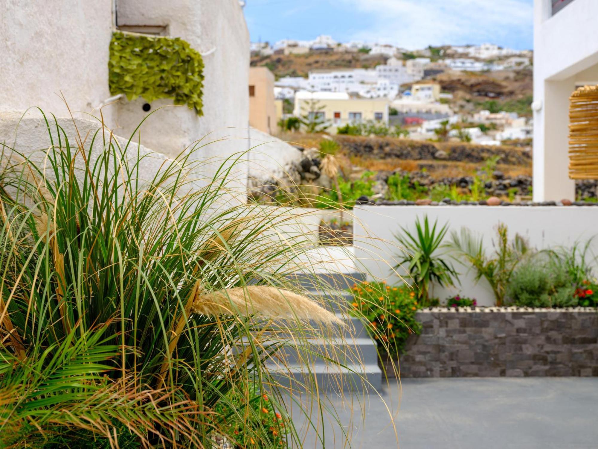 Nalu Hotel Fira (Santorini)