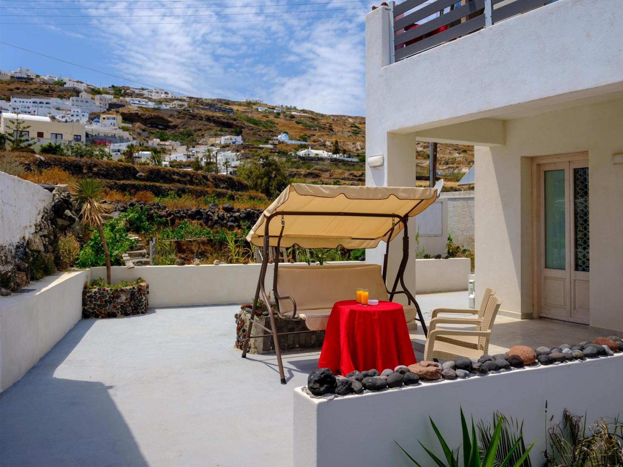 Nalu Fira (Santorini)