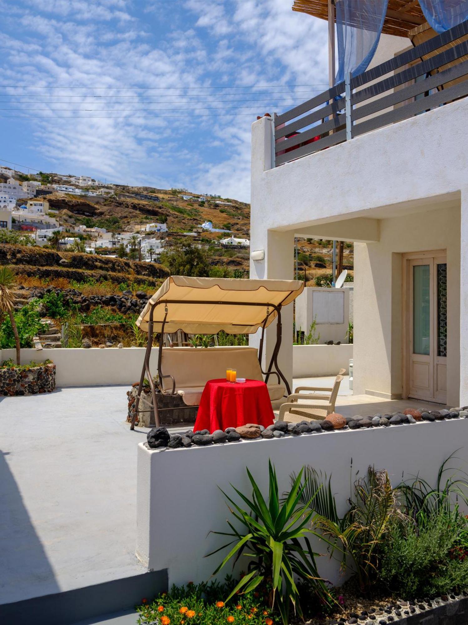 Nalu * Fira (Santorini)