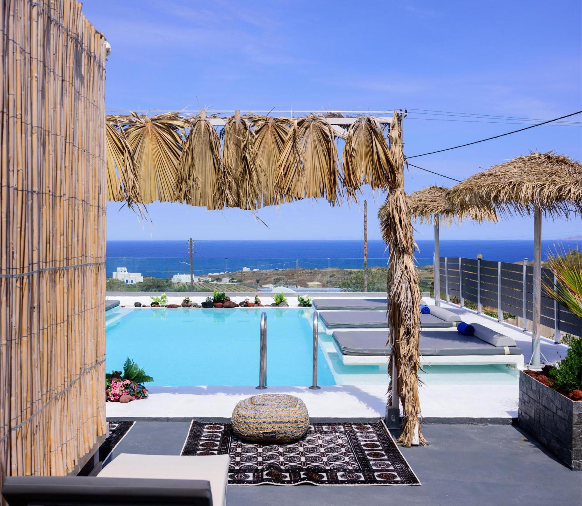 Nalu Hotel Fira (Santorini)