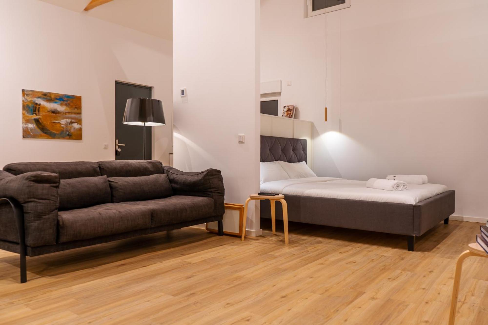 Ocean Breeze Apartment