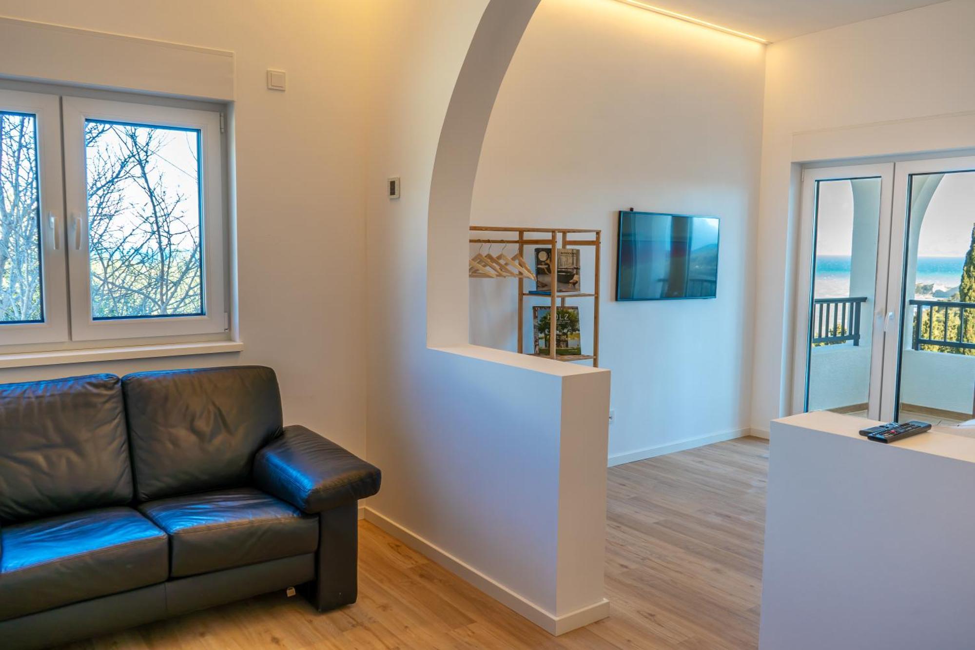 Ocean Breeze Apartment