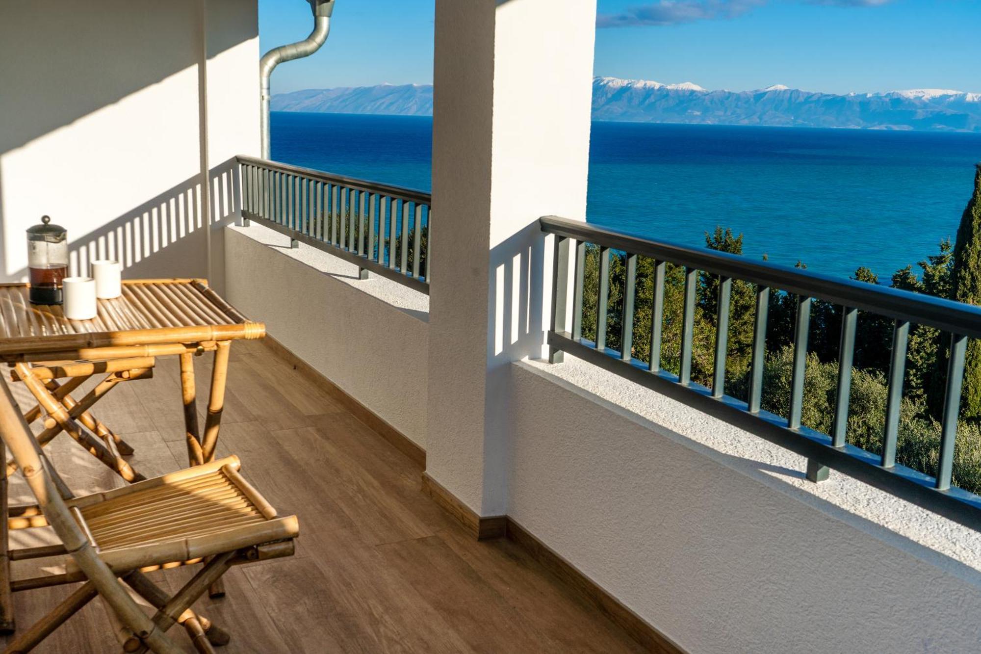 Ocean Breeze Apartment