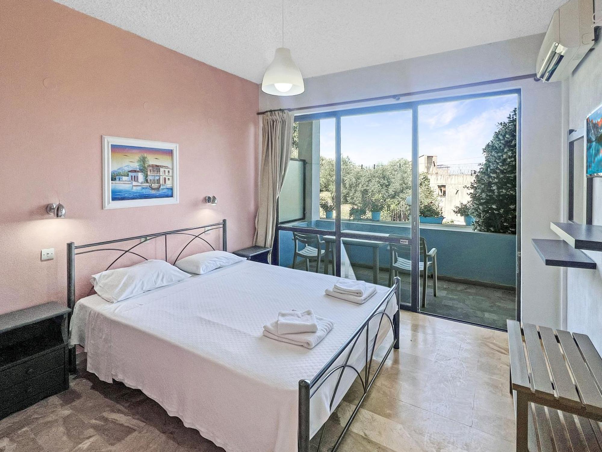 Andromaches Large 2 Apartment Achilleion