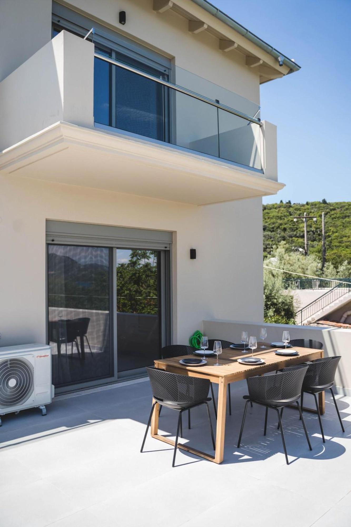 Blue Symphony Apartment *