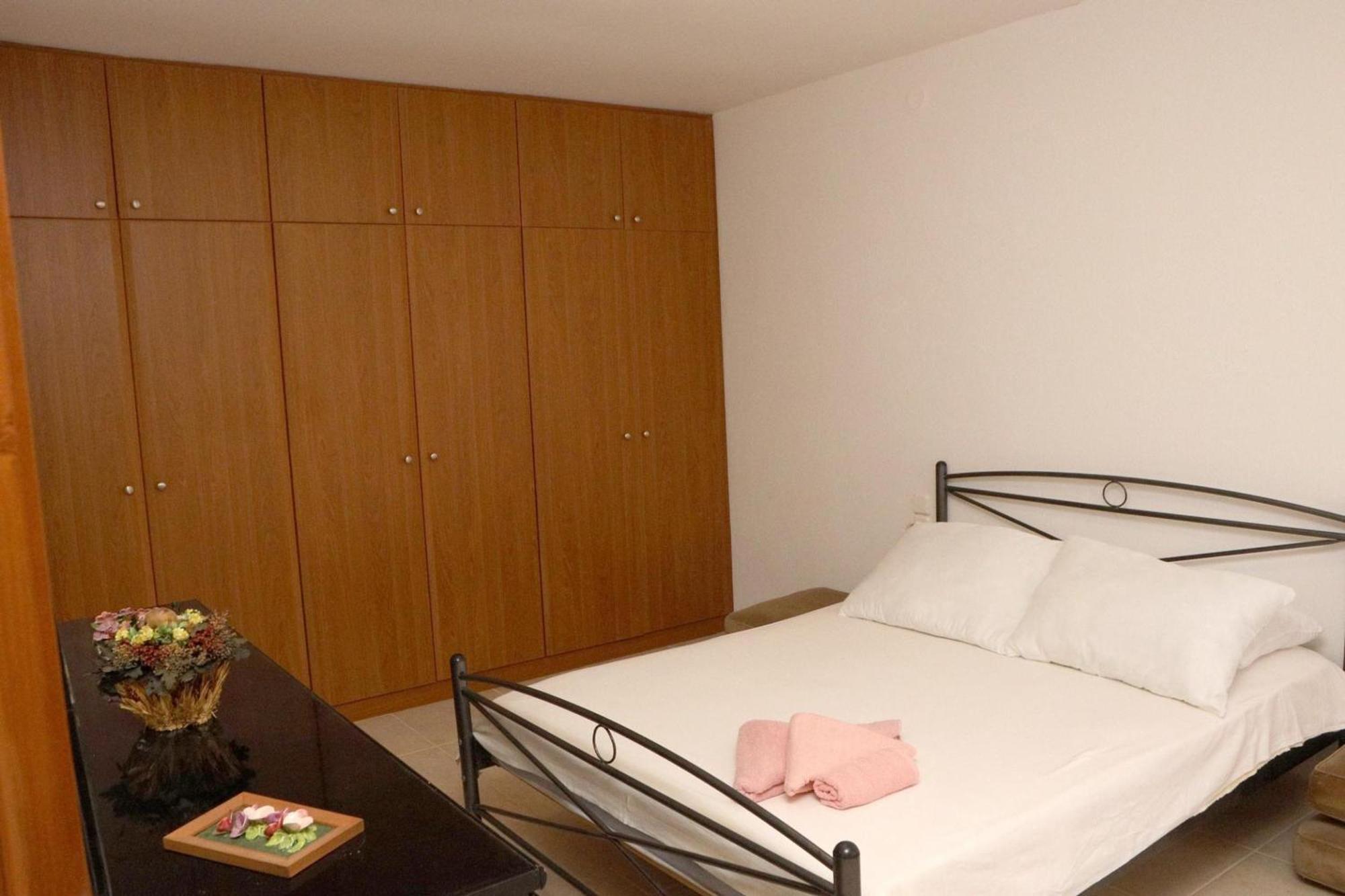 Nikolaou Apartment Keramidhion