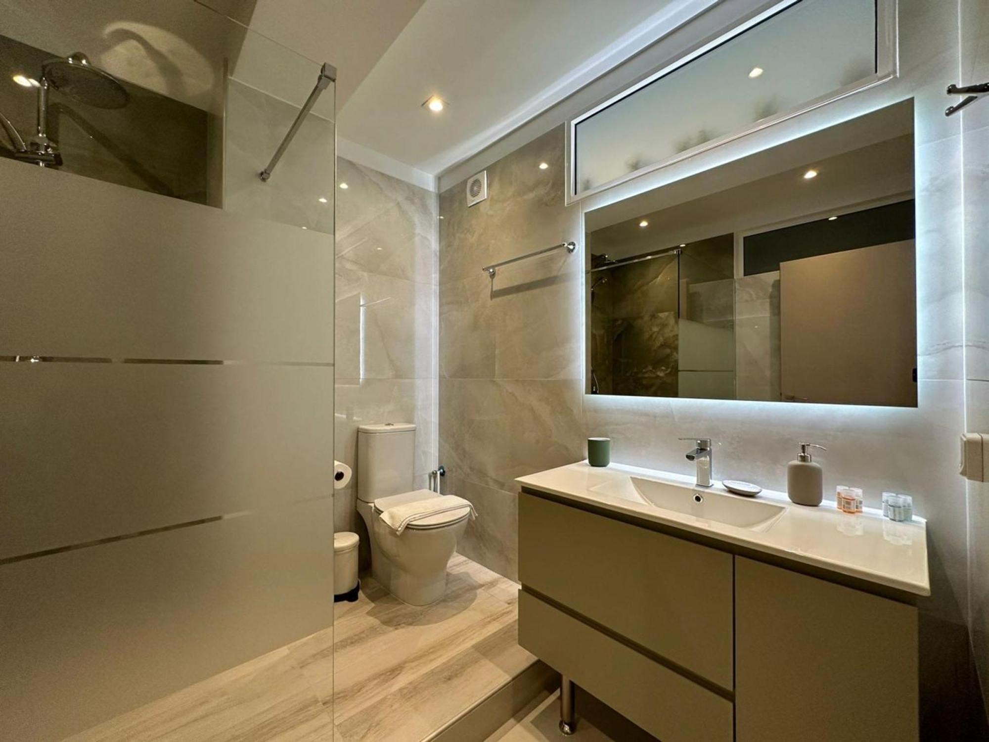 Elpida Luxury Apartment *