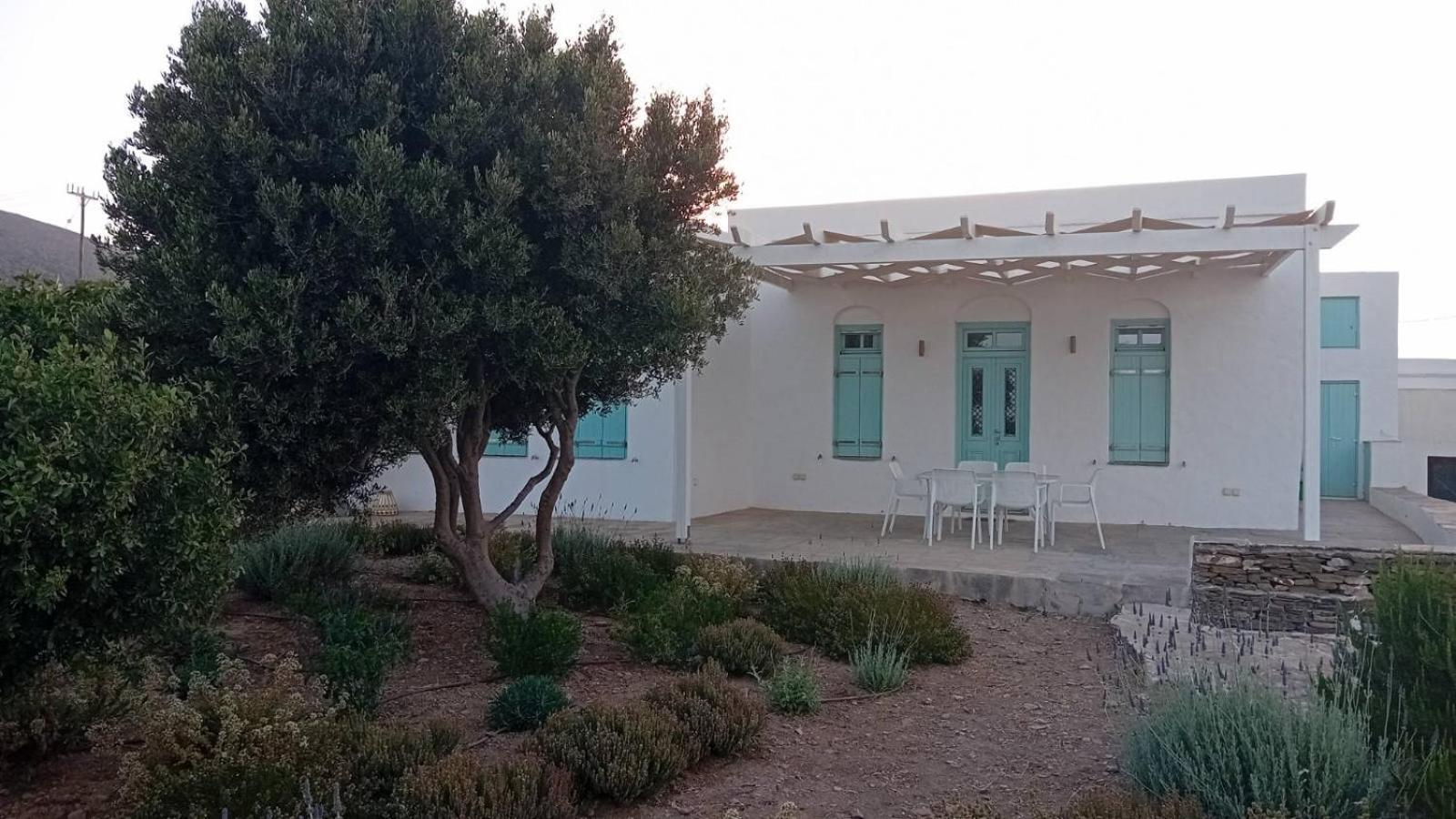 Eco-luxe Retreat In Ano Petali, Sifnos Holiday home