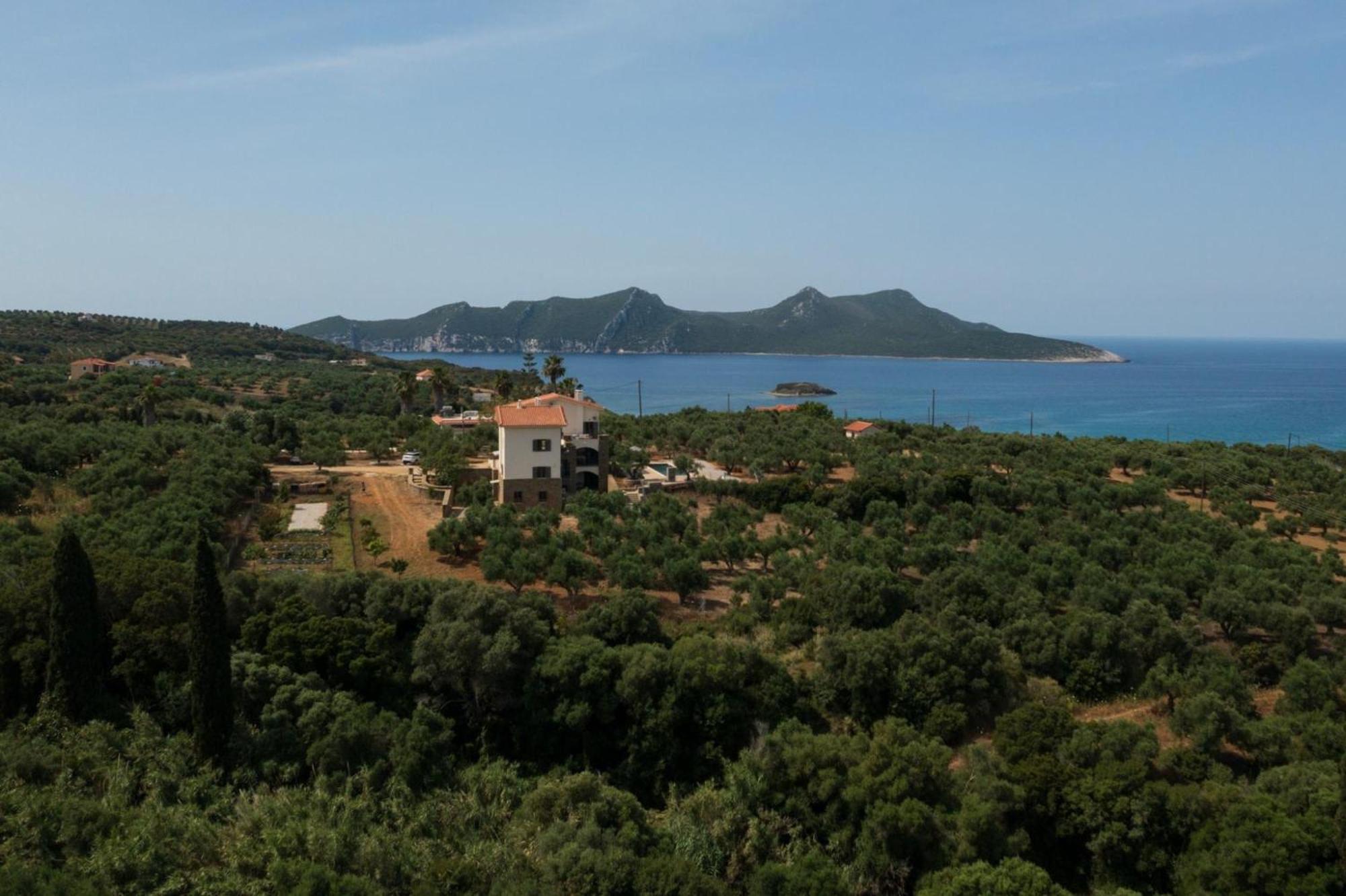 Villa Modone In Peloponnese