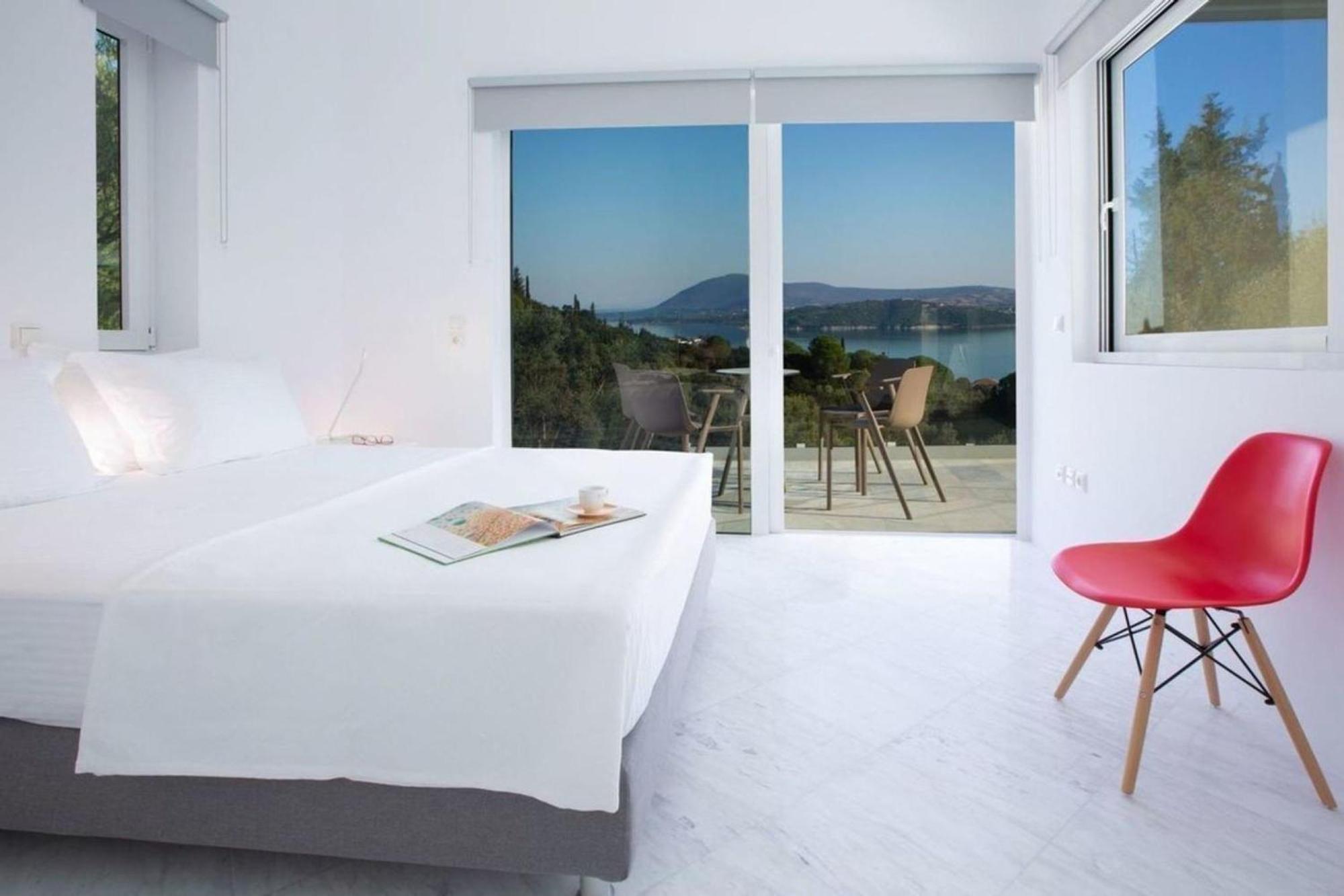 Villa Harriet - With Sea View And Near The Sea *