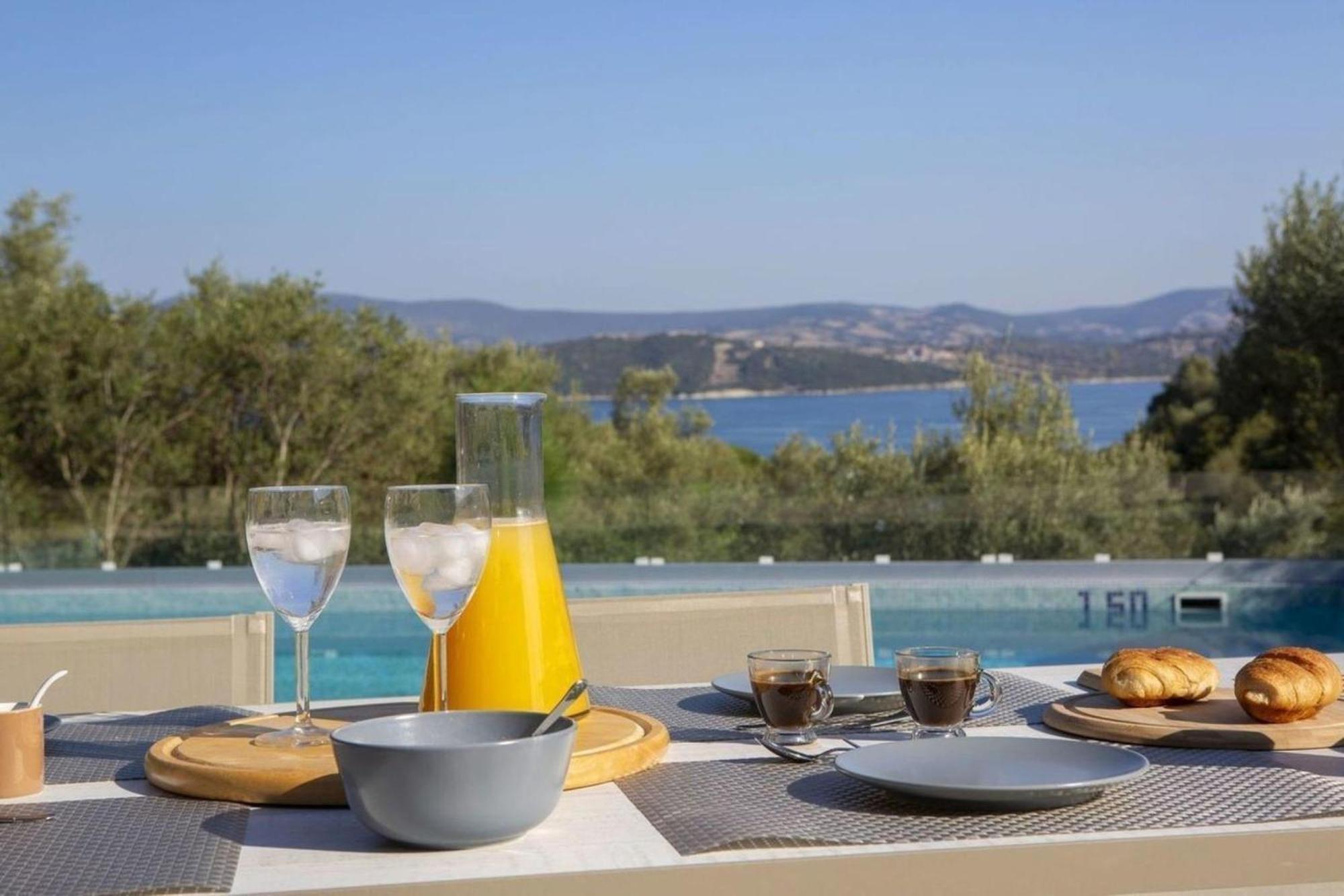Villa Harriet - With Sea View And Near The Sea Lygia (Lefkada)