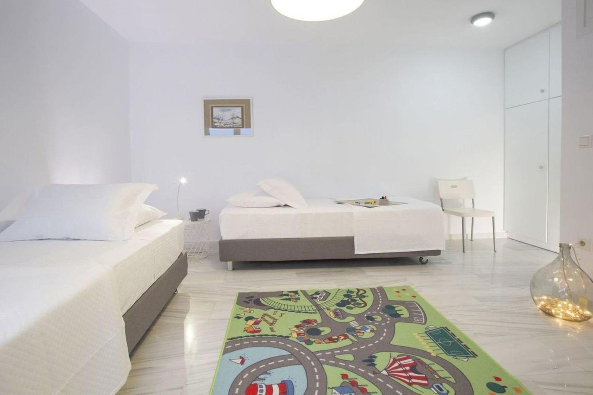 Villa Harriet - With Sea View And Near The Sea
