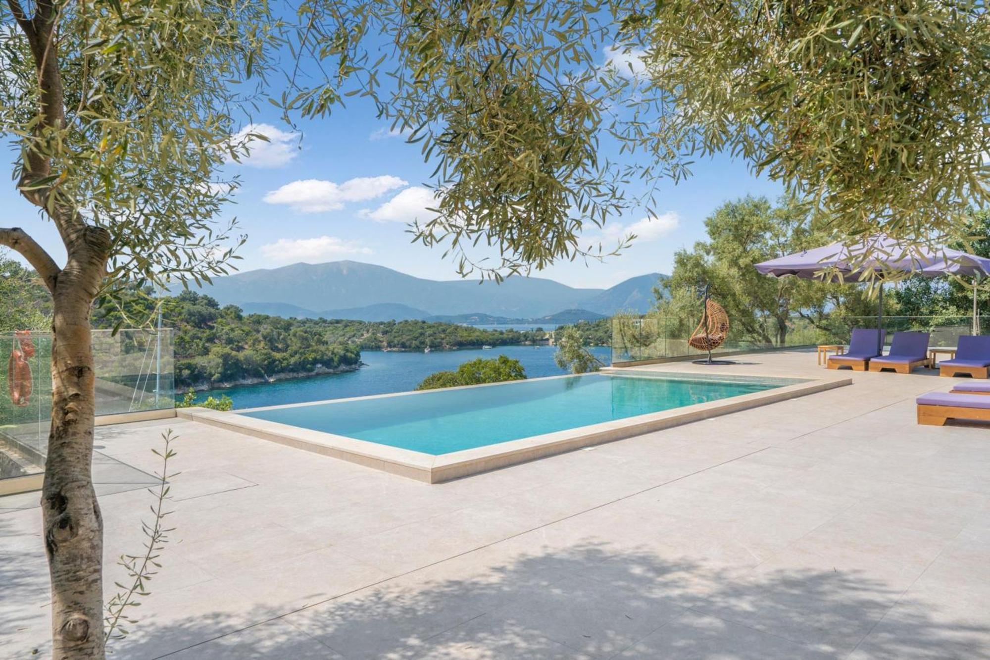 Chriselia - 3 Bedrooms With Sea Access