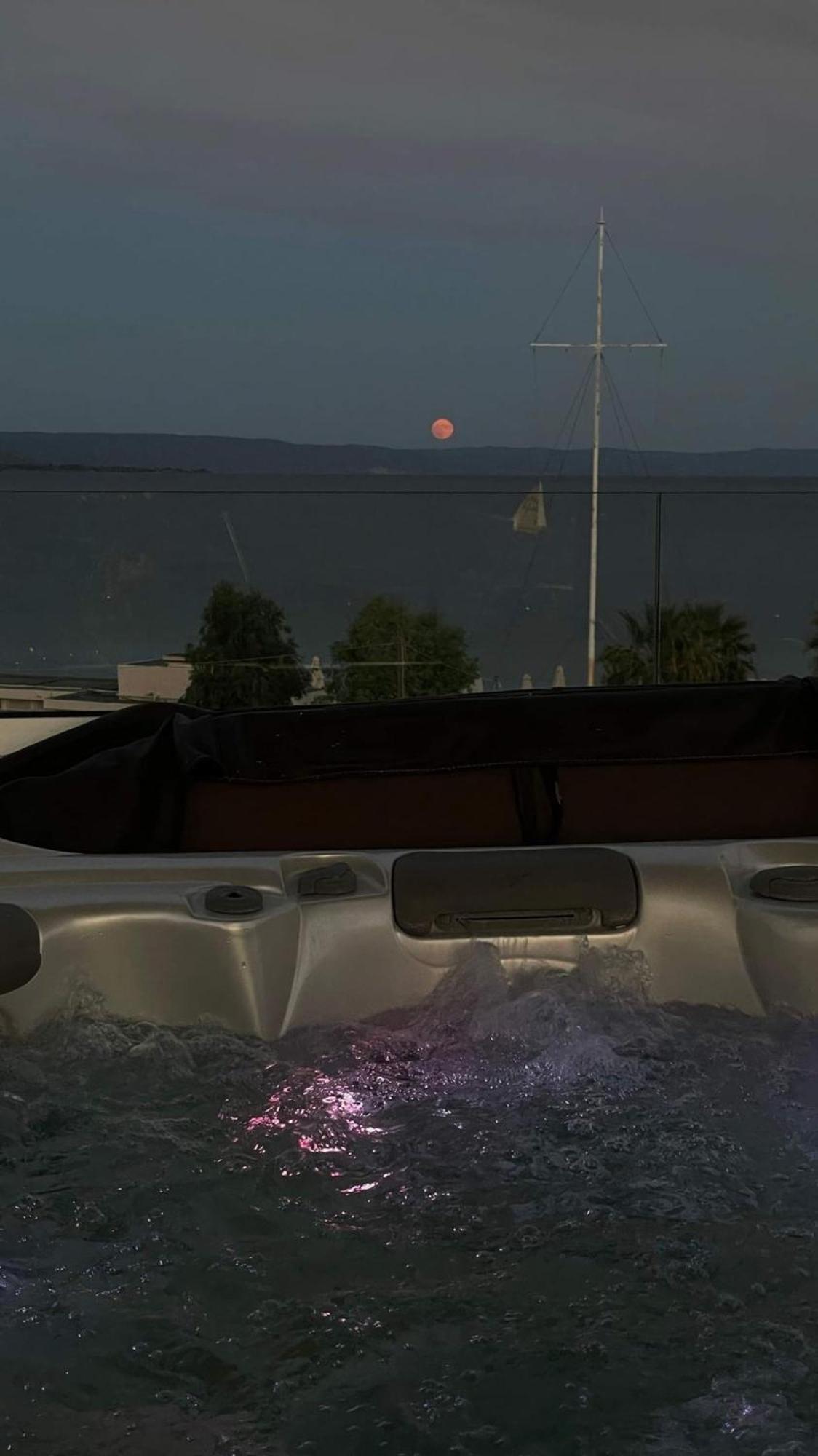 Rooftop Loft With Jacuzzi *