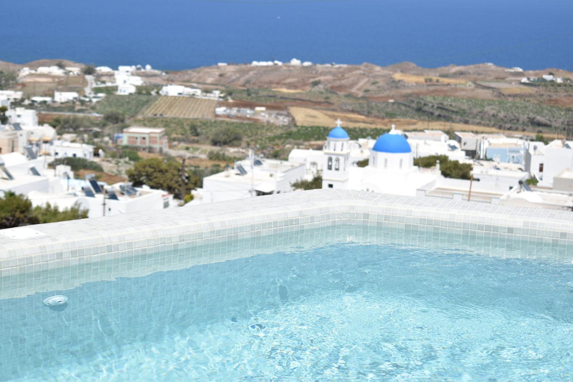 Panthea Santorini - Private Pool Apartment