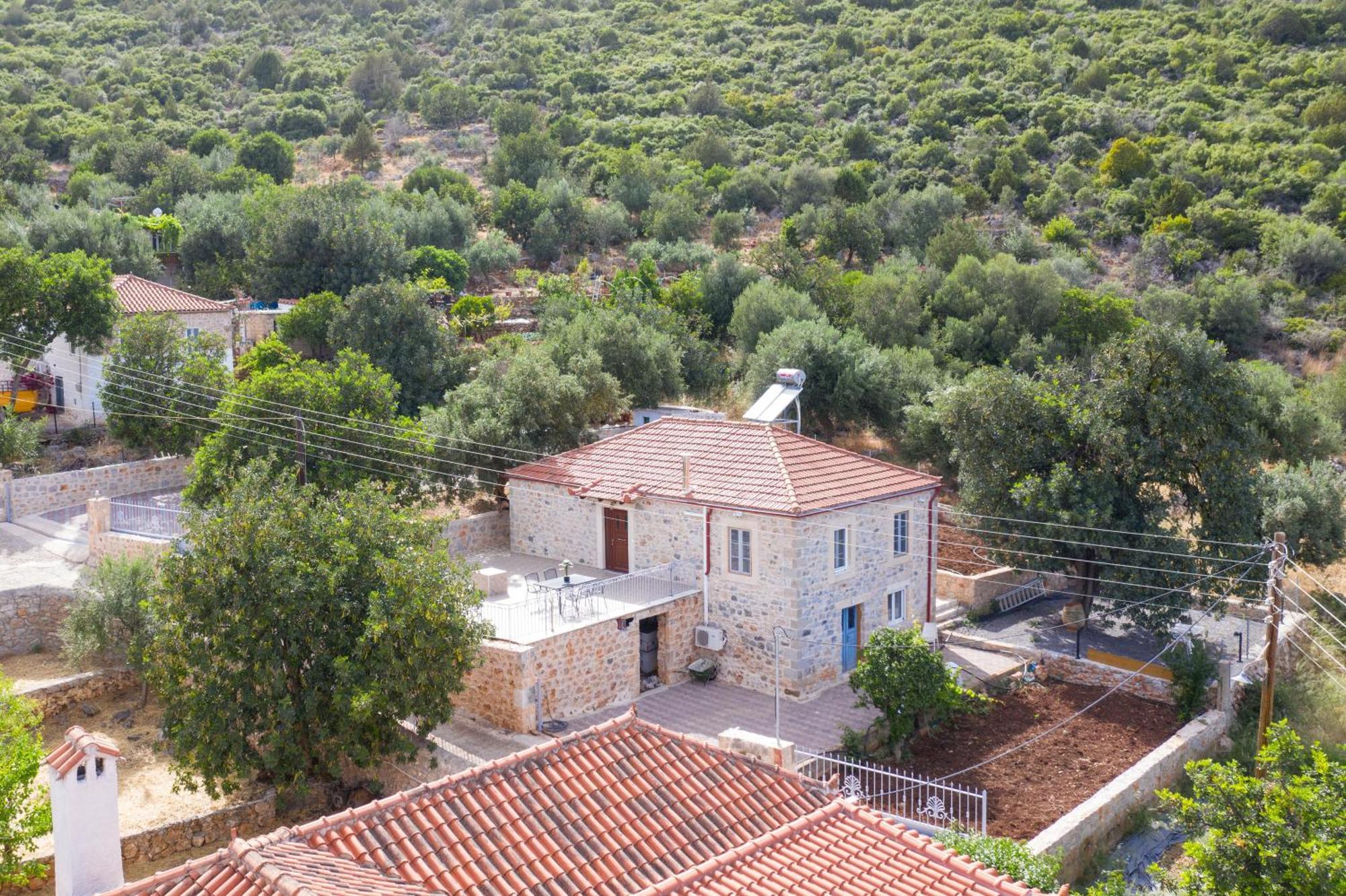 Popi S House Poulithra