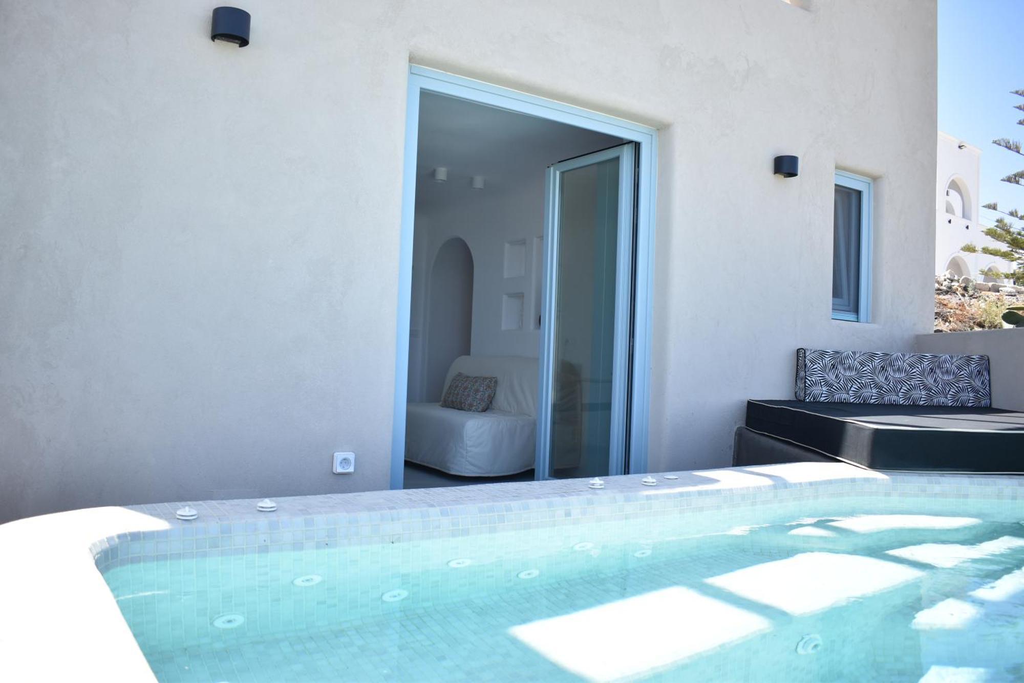 Panthea Santorini - Private Pool