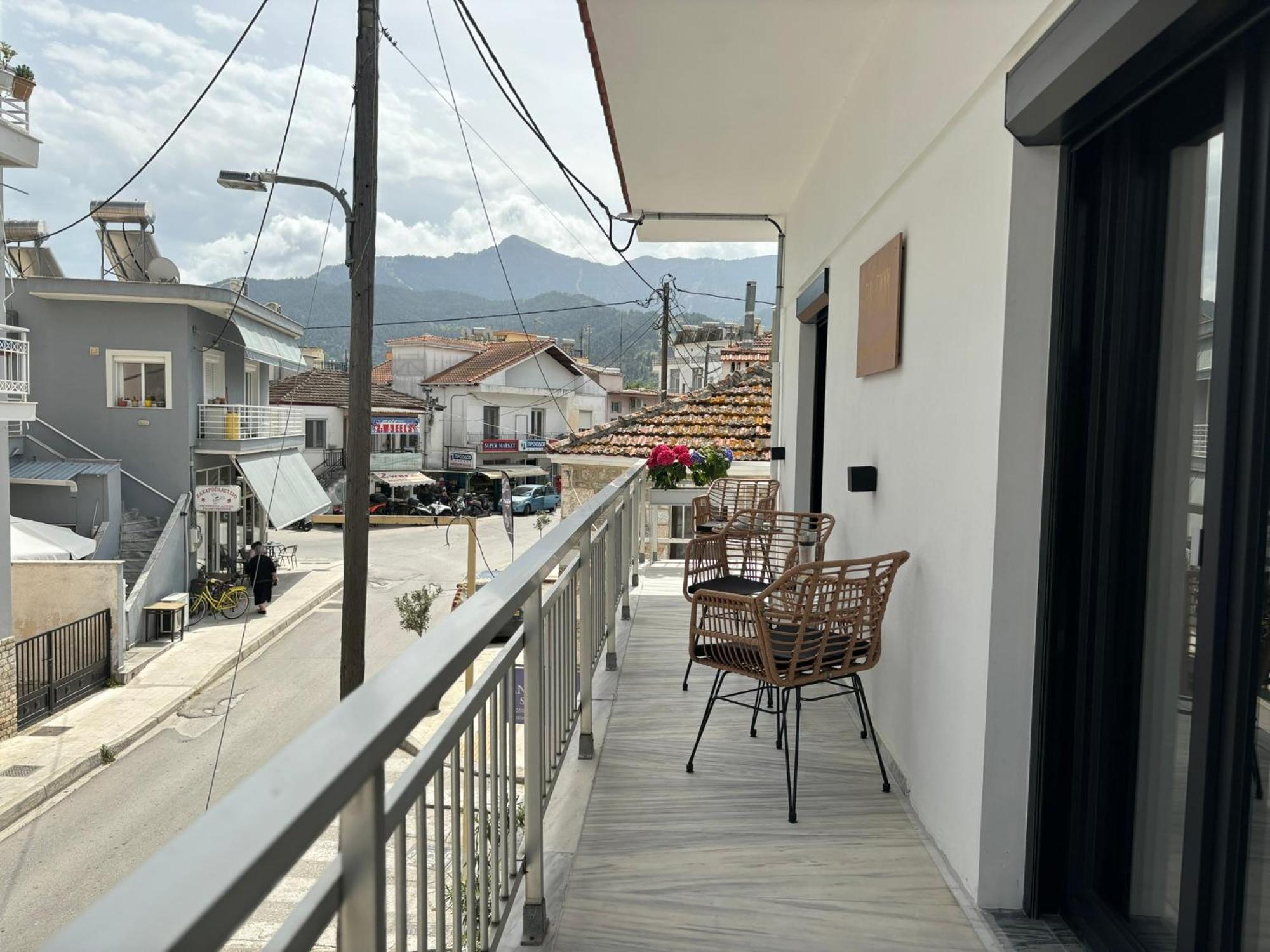 Eva Ommm * Limenas (Thasos)