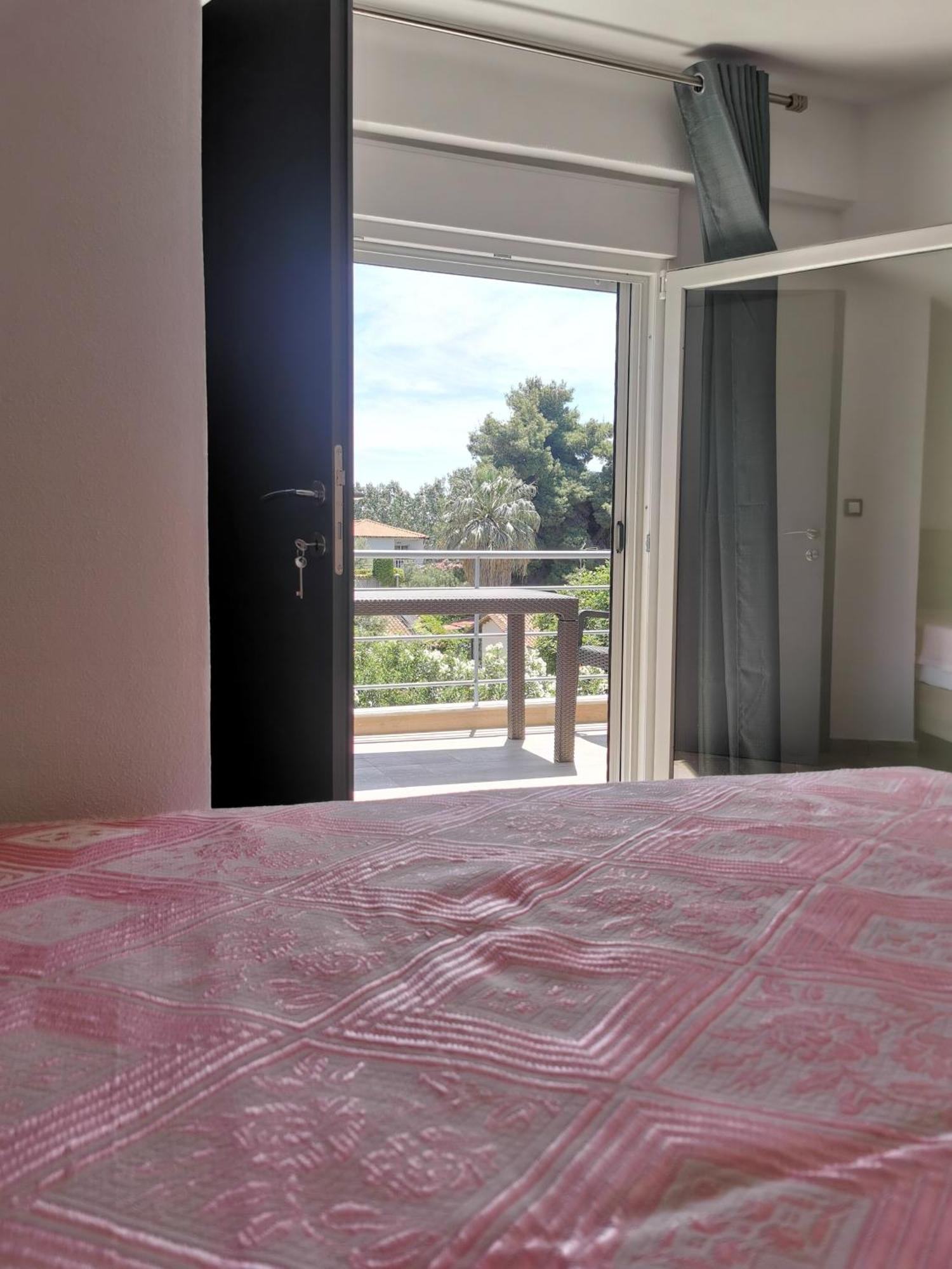 Irinishouse 5 Toroni