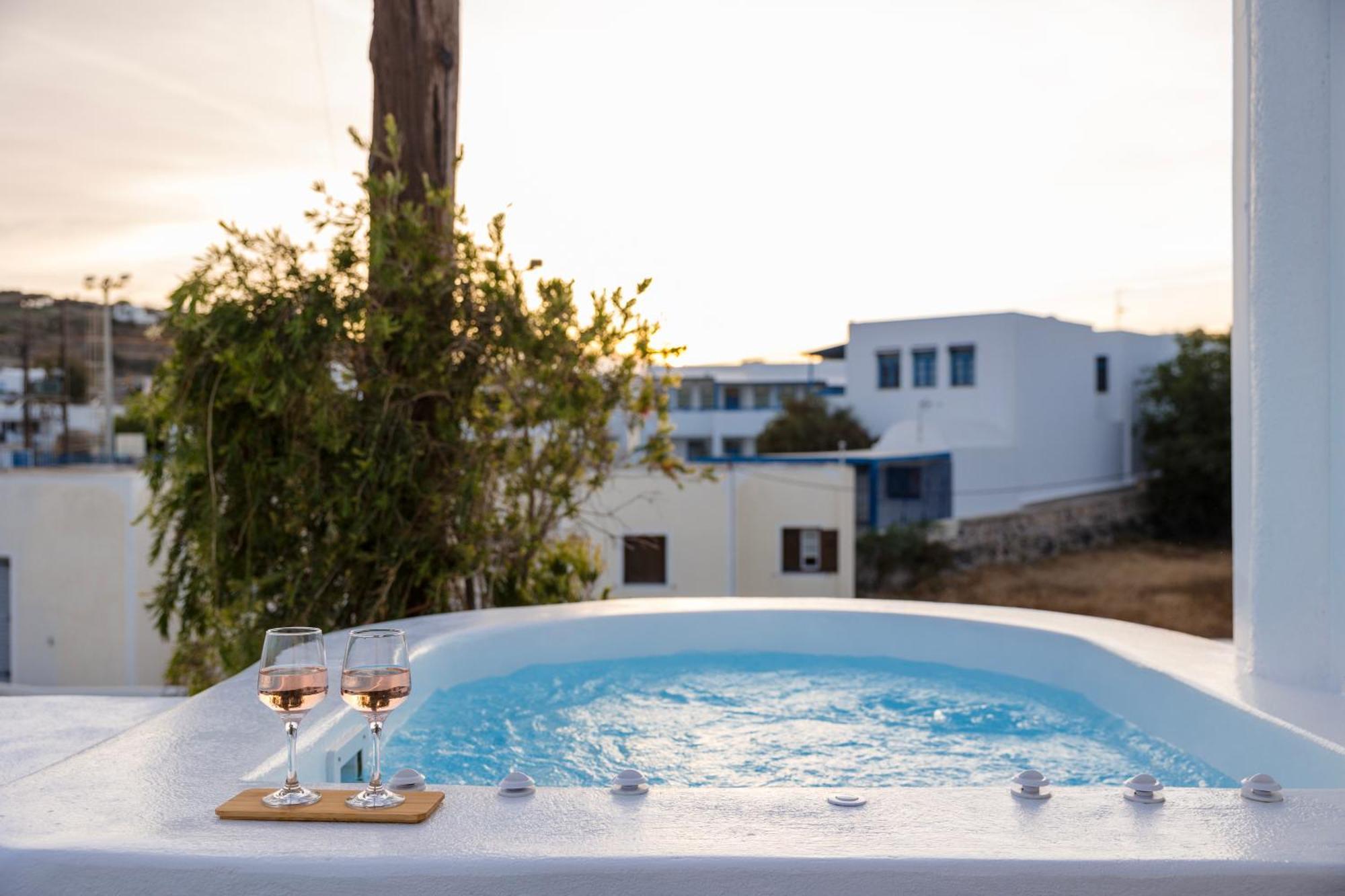Commercio Santorini Apartment Emporio (Santorini)