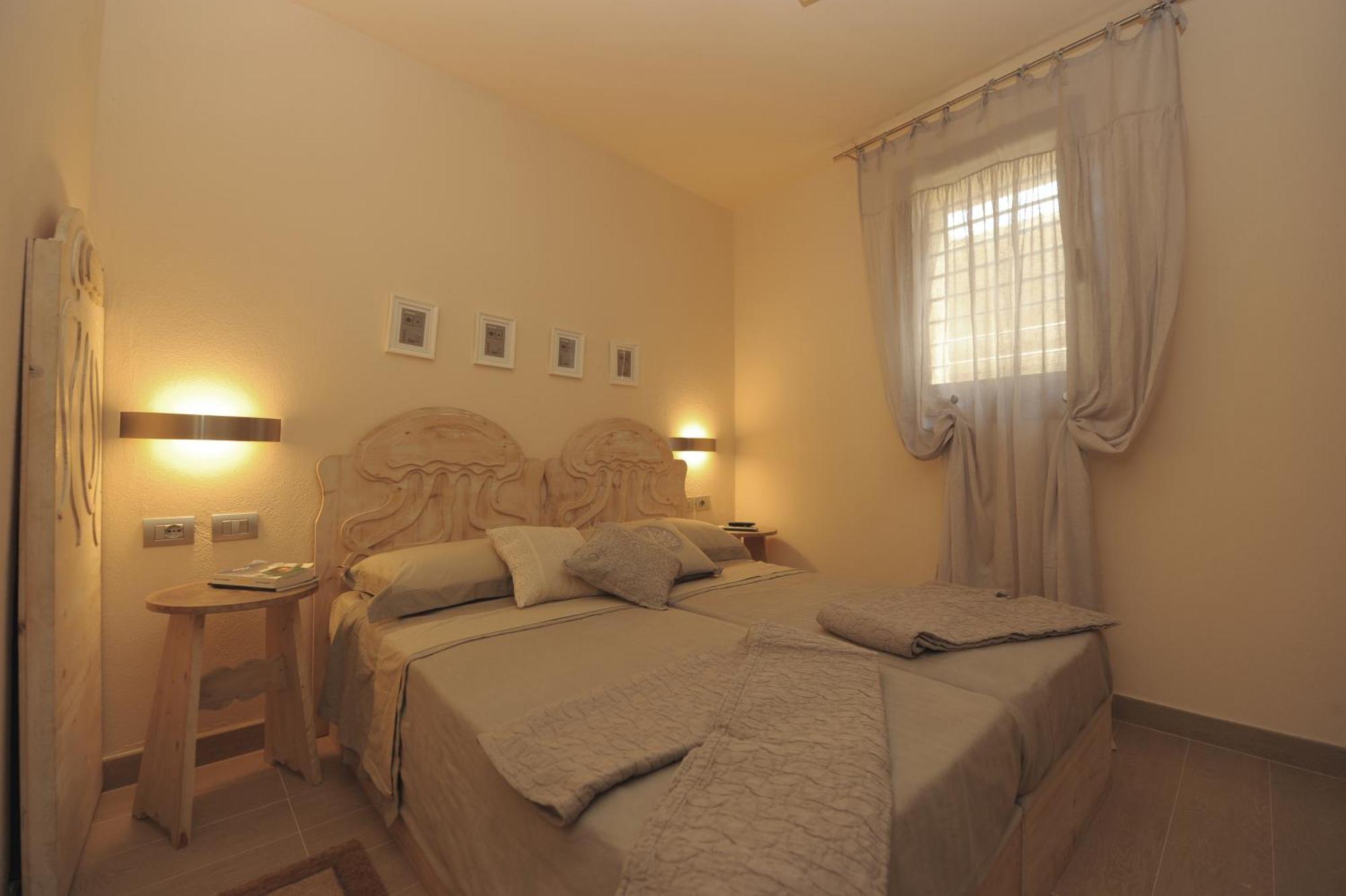 Villa Nous Village *