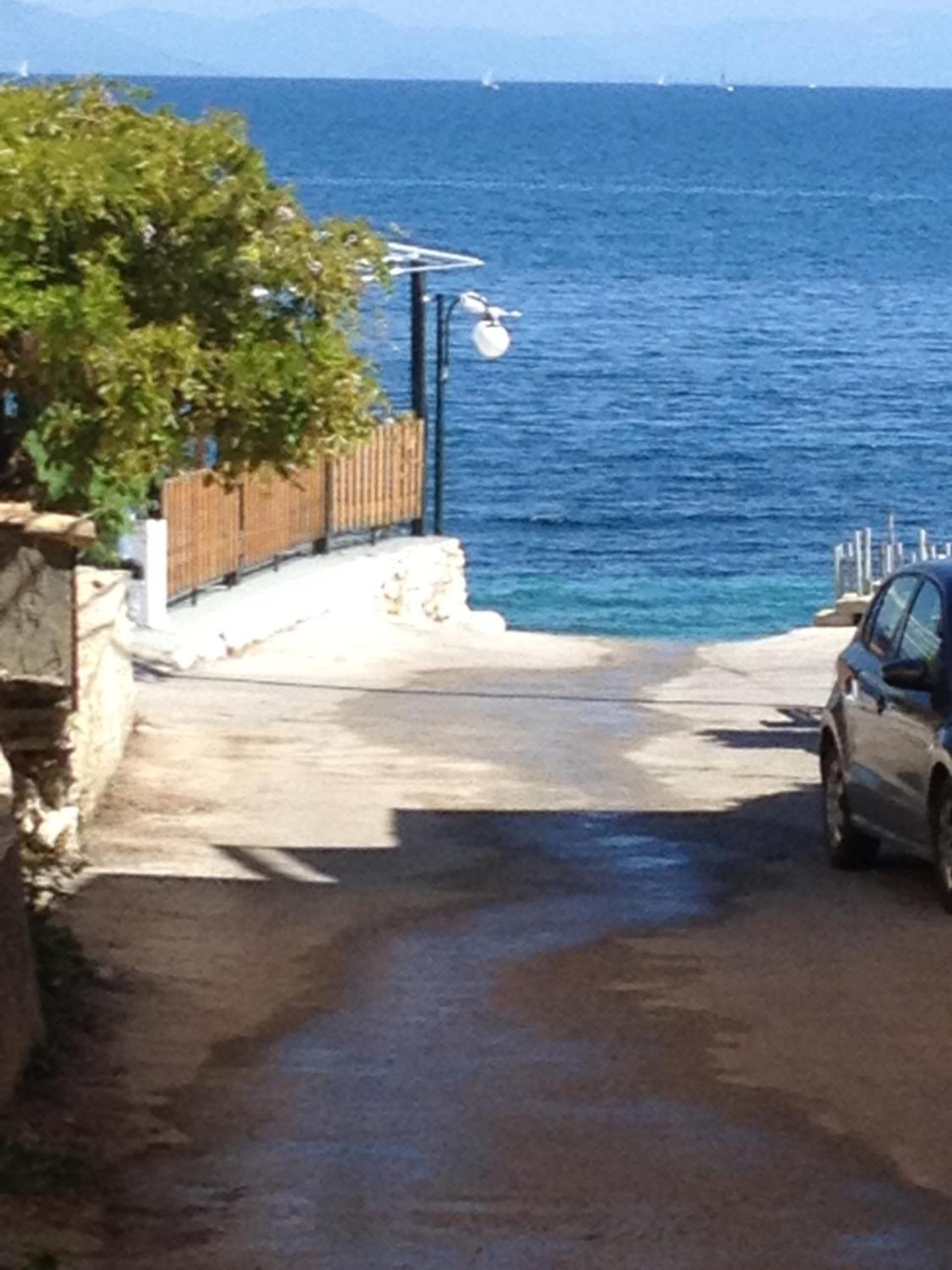 Apartment Mandraki House Upper, 100m From Kaminaki *