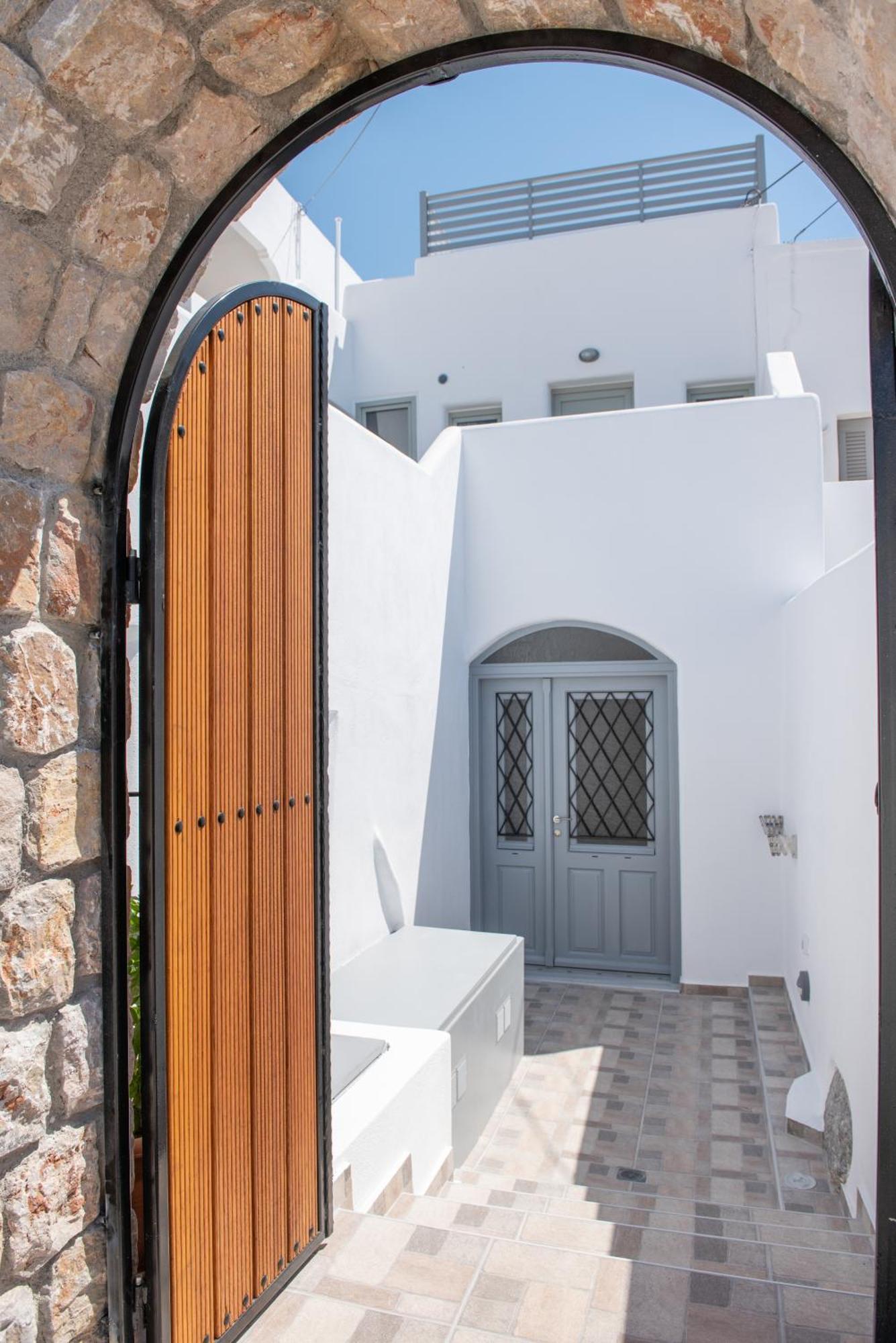 Argyro And Diogenis Apartment Emporio (Santorini)