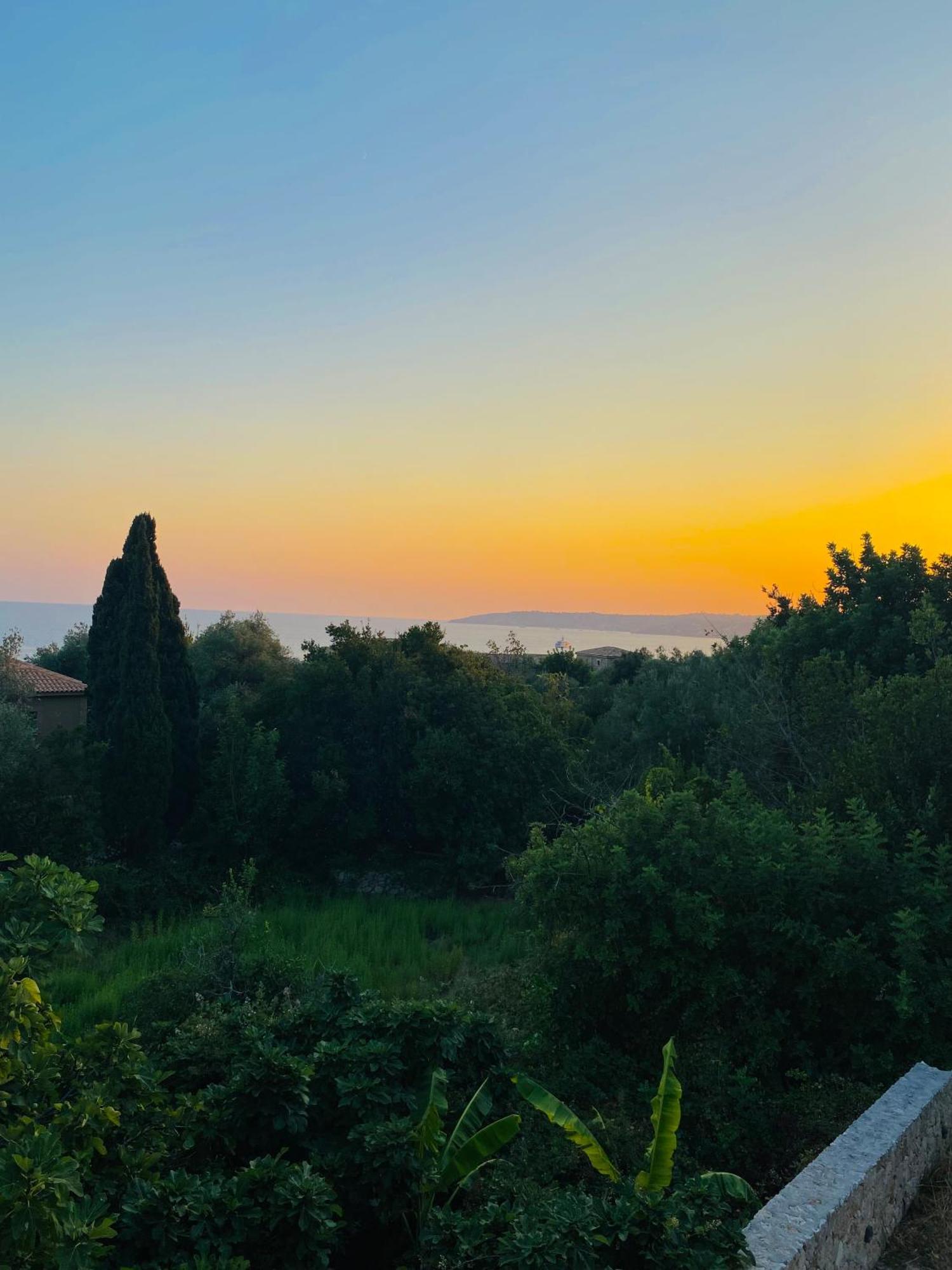 Villadelphia Lourdata (Kefalonia)