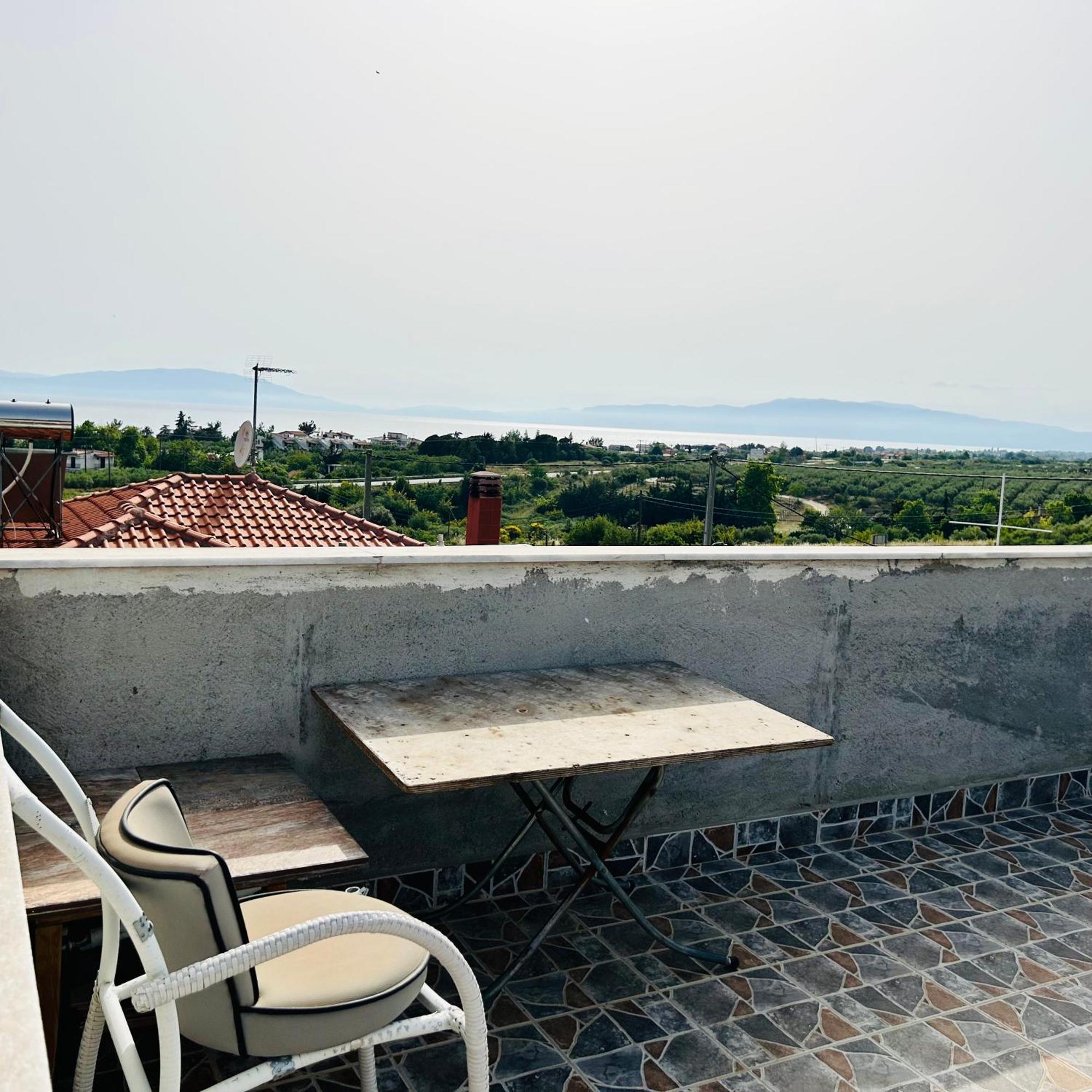 Apartment Sea View With Garden