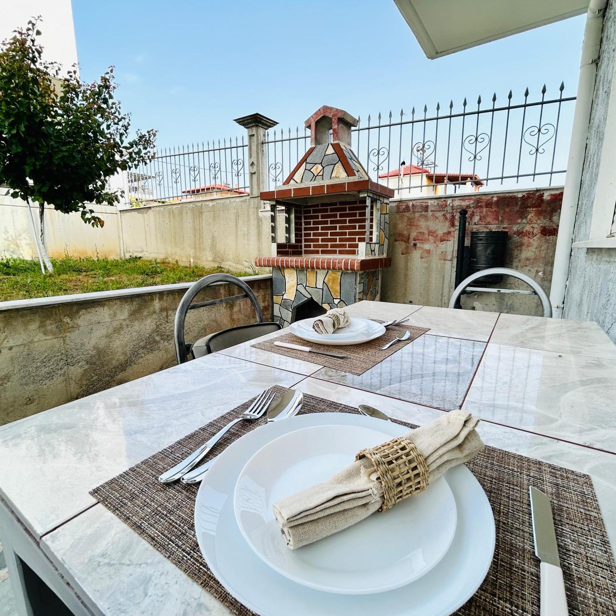 Sea View With Garden Apartment *