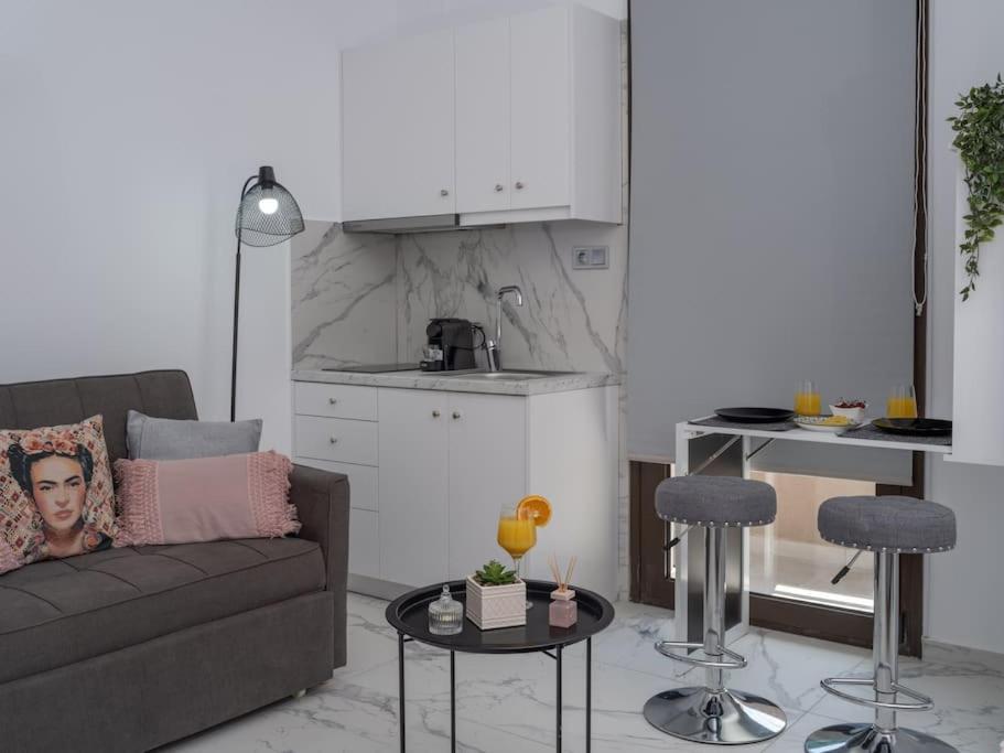 Asiklari's Project Apartment *