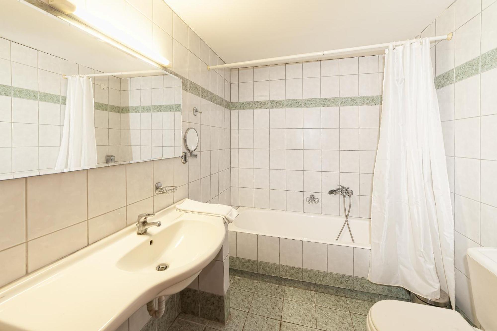 Olympic Aparthotel