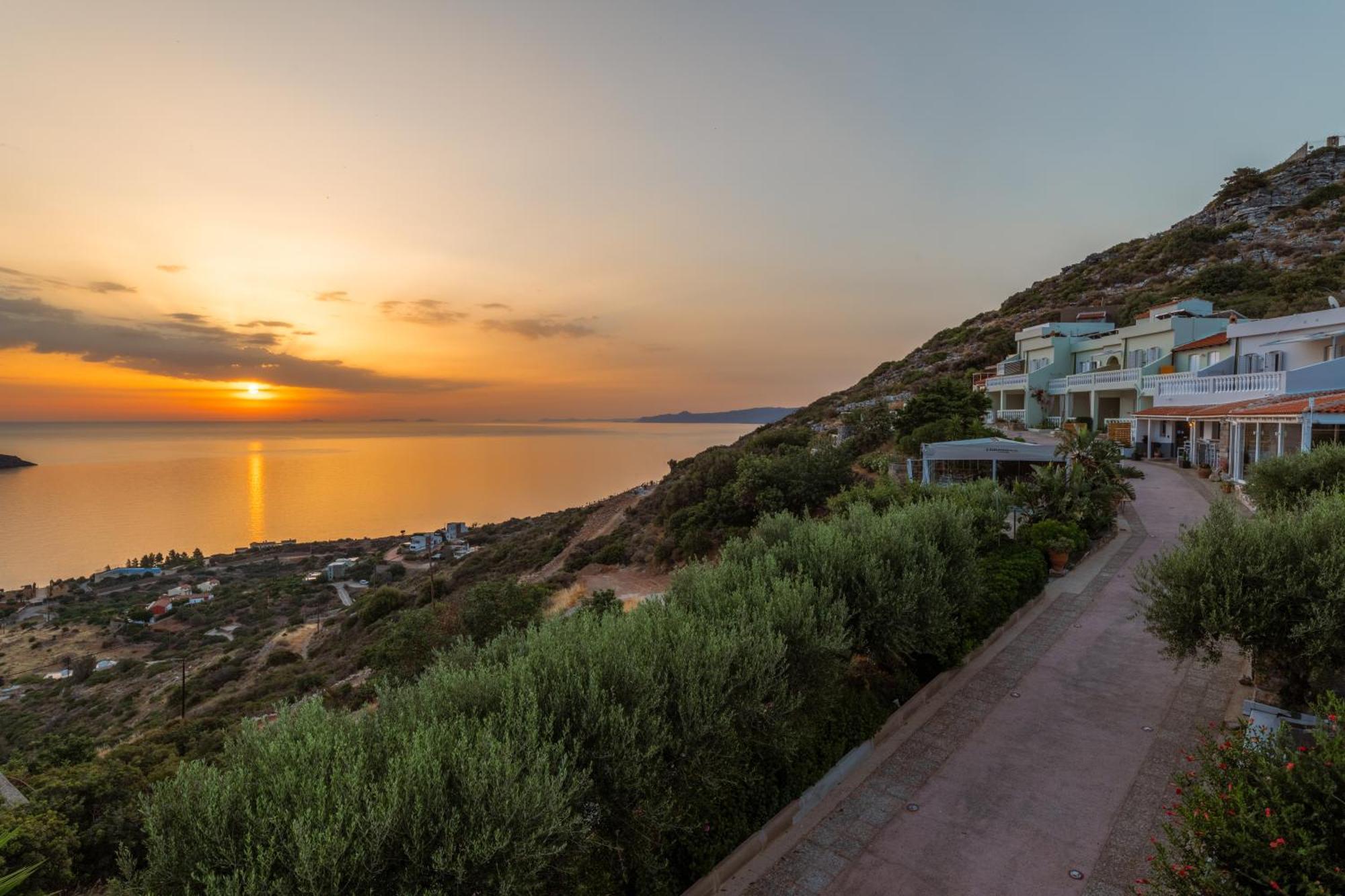 Adrakos (adults Only) Aparthotel 3*