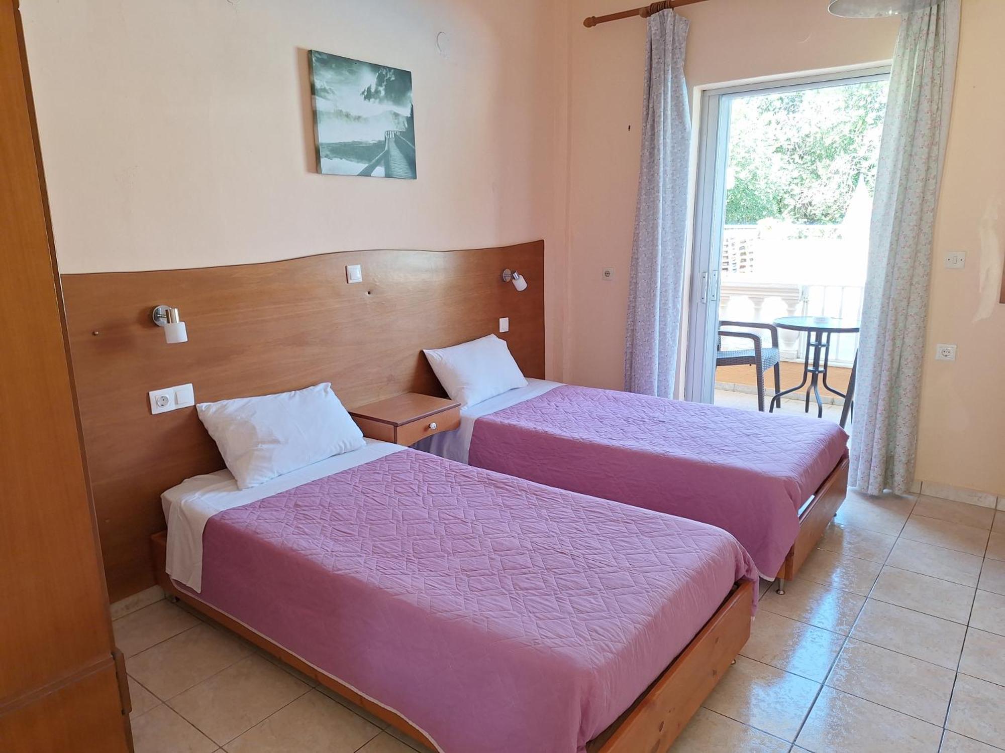 River & Aparthotel 3*