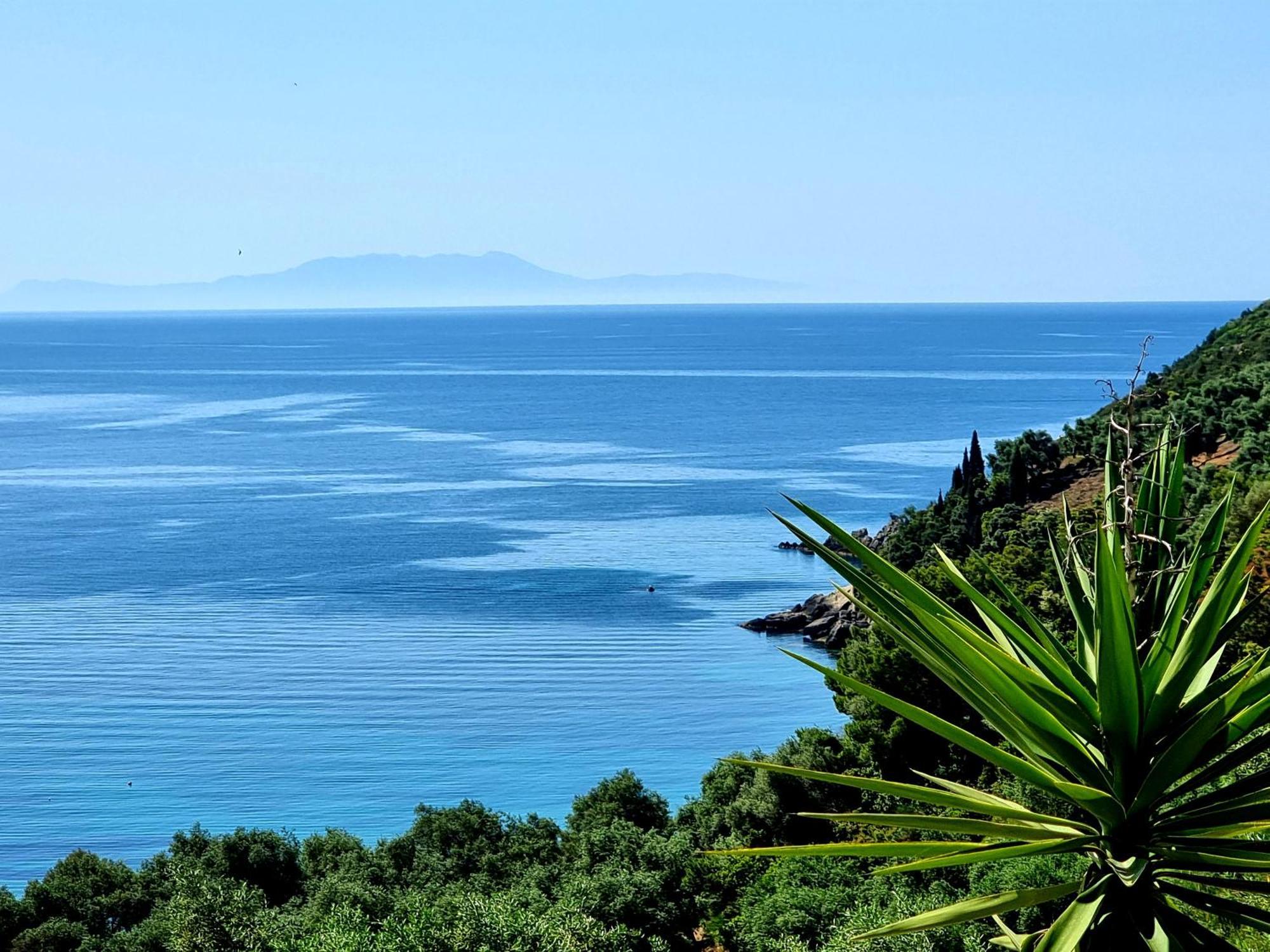 Enjoy Lichnos Bay Village, Camping, And Aparthotel