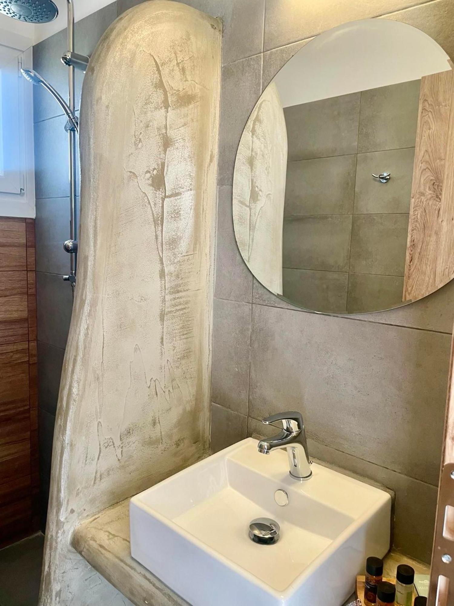 Athina Rooms - Lounge Apartments 2*