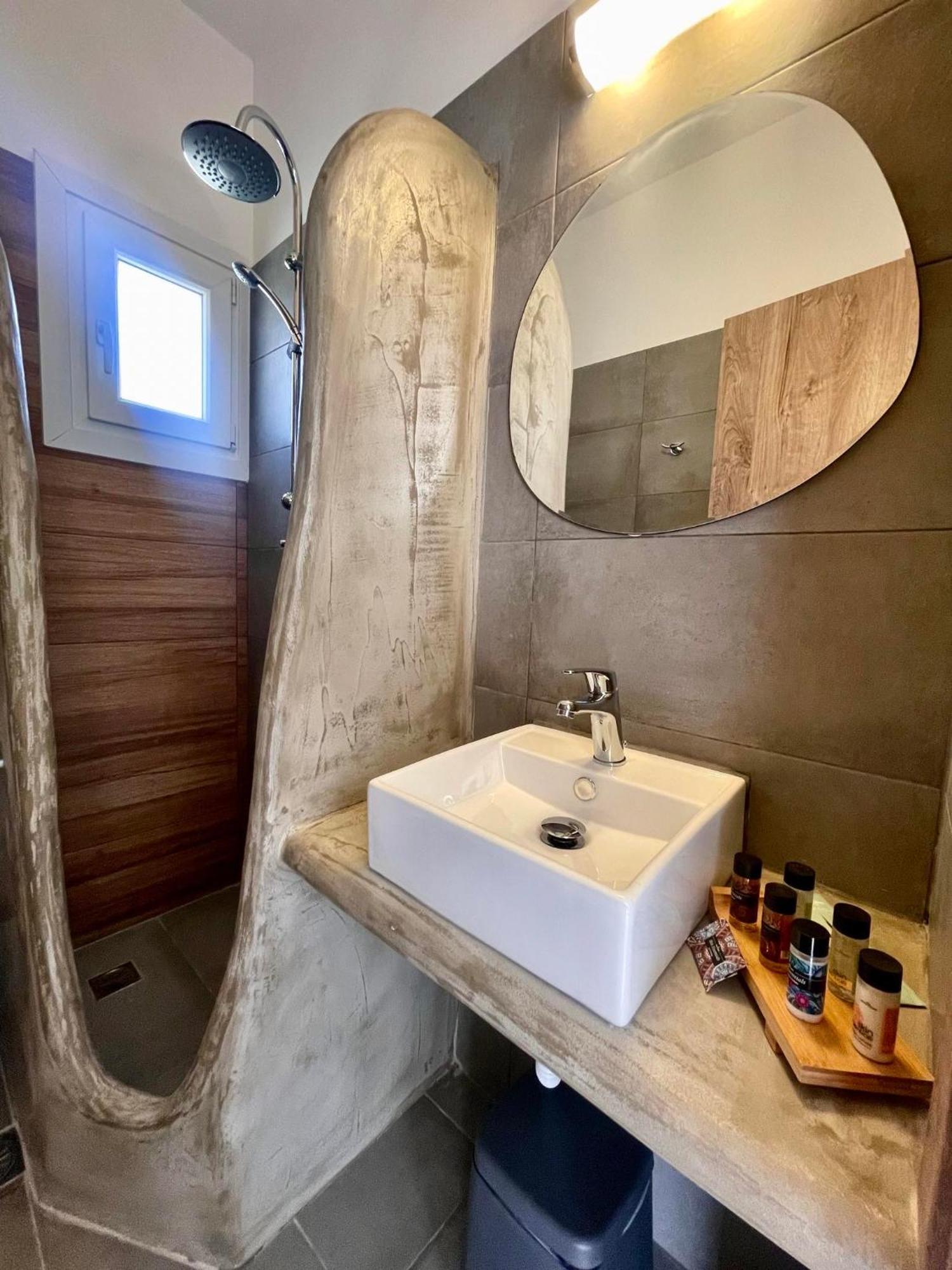 Guest house Athina Rooms - Lounge Apartments 2*
